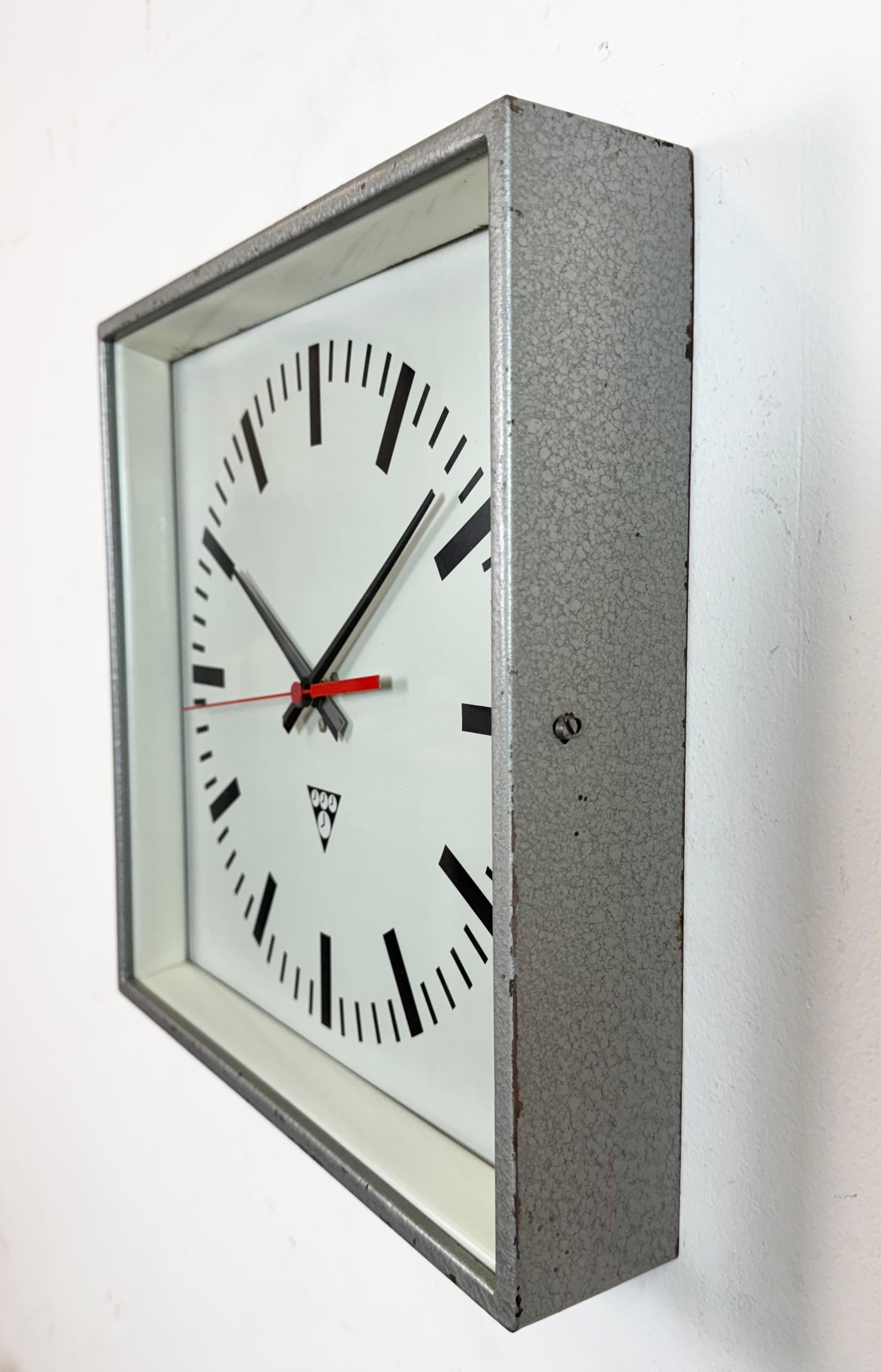 Grey Industrial Square Wall Clock from Pragotron, 1970s In Good Condition For Sale In Kojetice, CZ