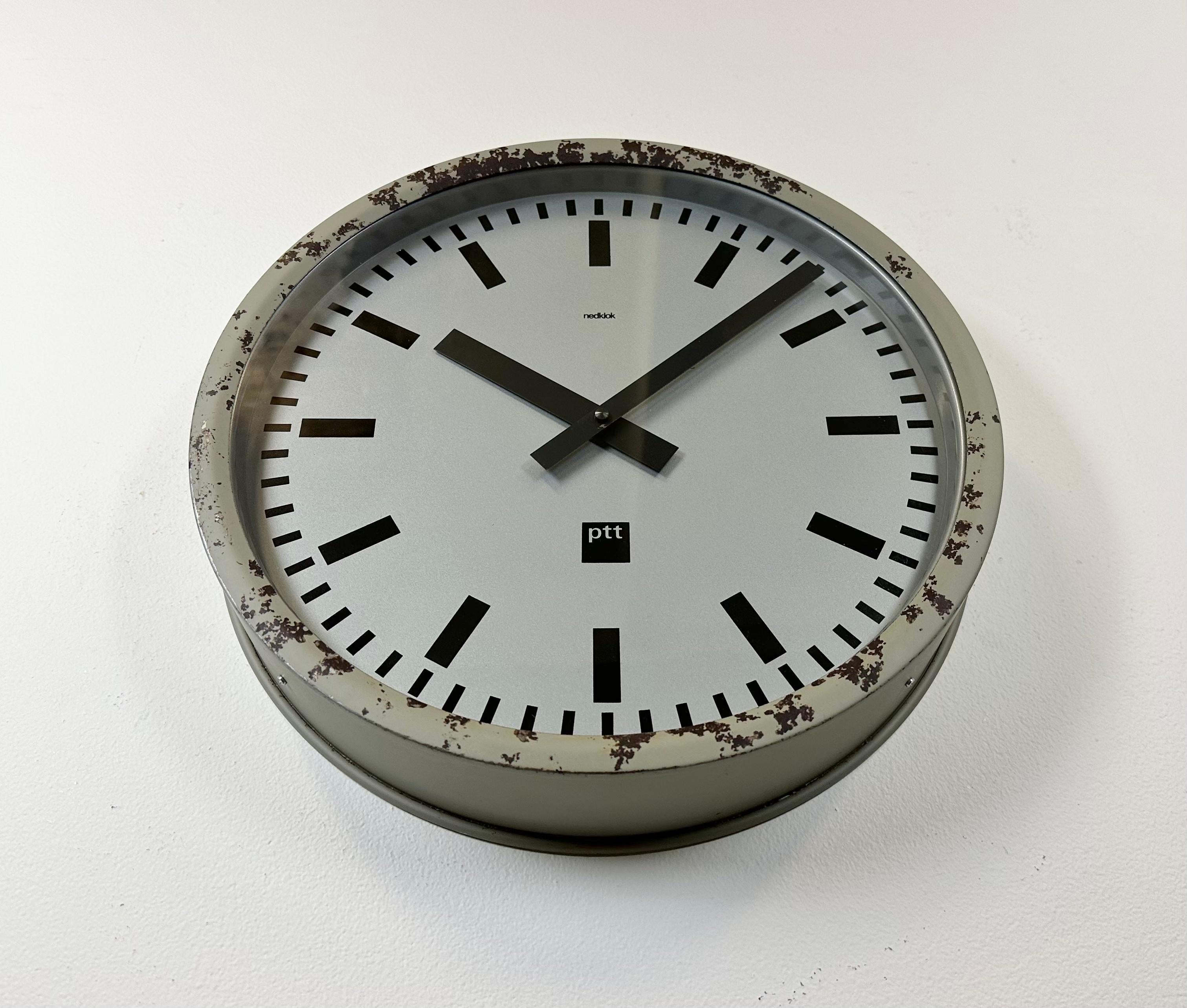 Grey Industrial Station Wall Clock from Nedklok, 1960 In Good Condition For Sale In Kojetice, CZ