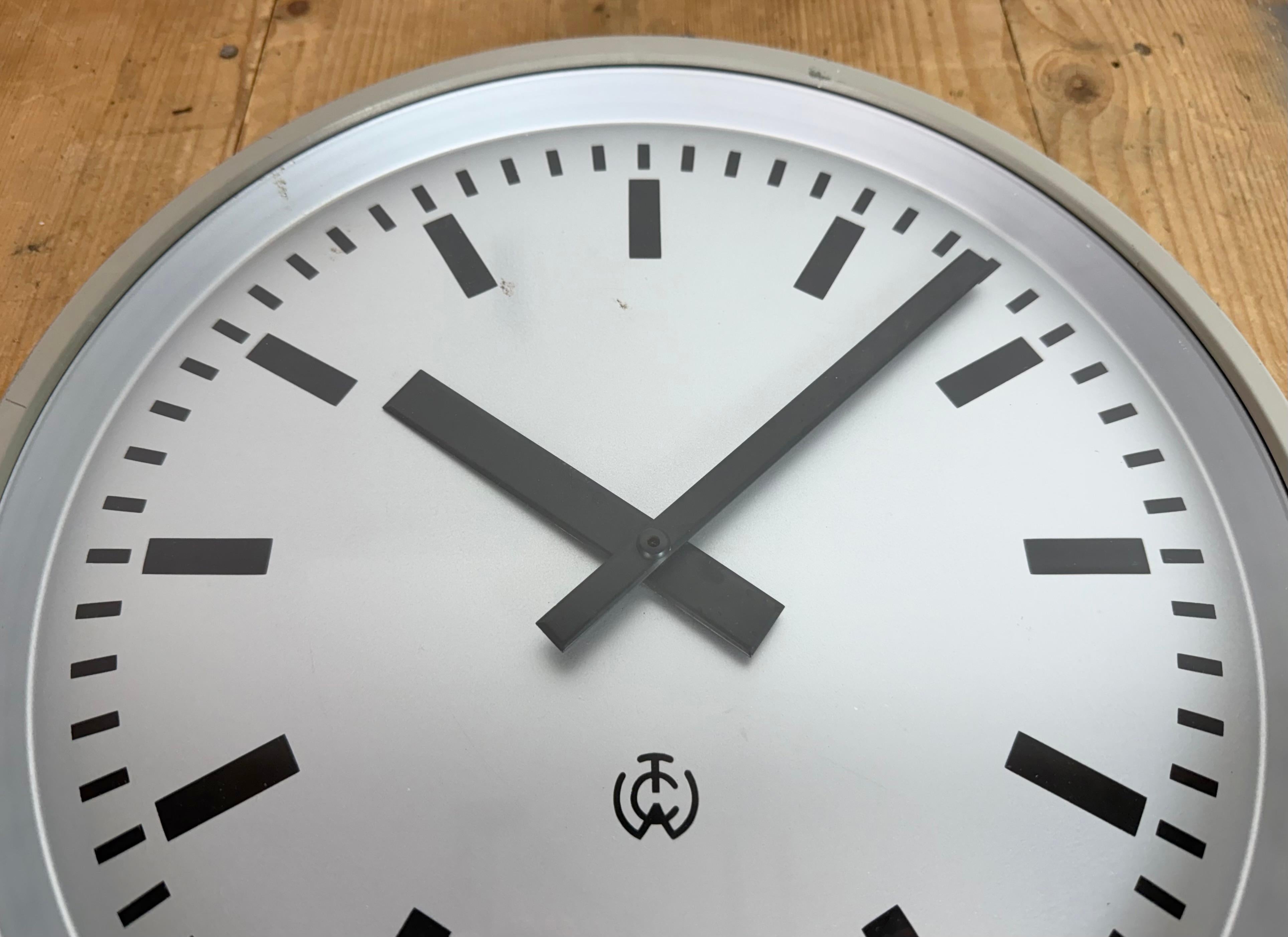 Grey Industrial Station Wall Clock from TCW , 1960 im Angebot 3