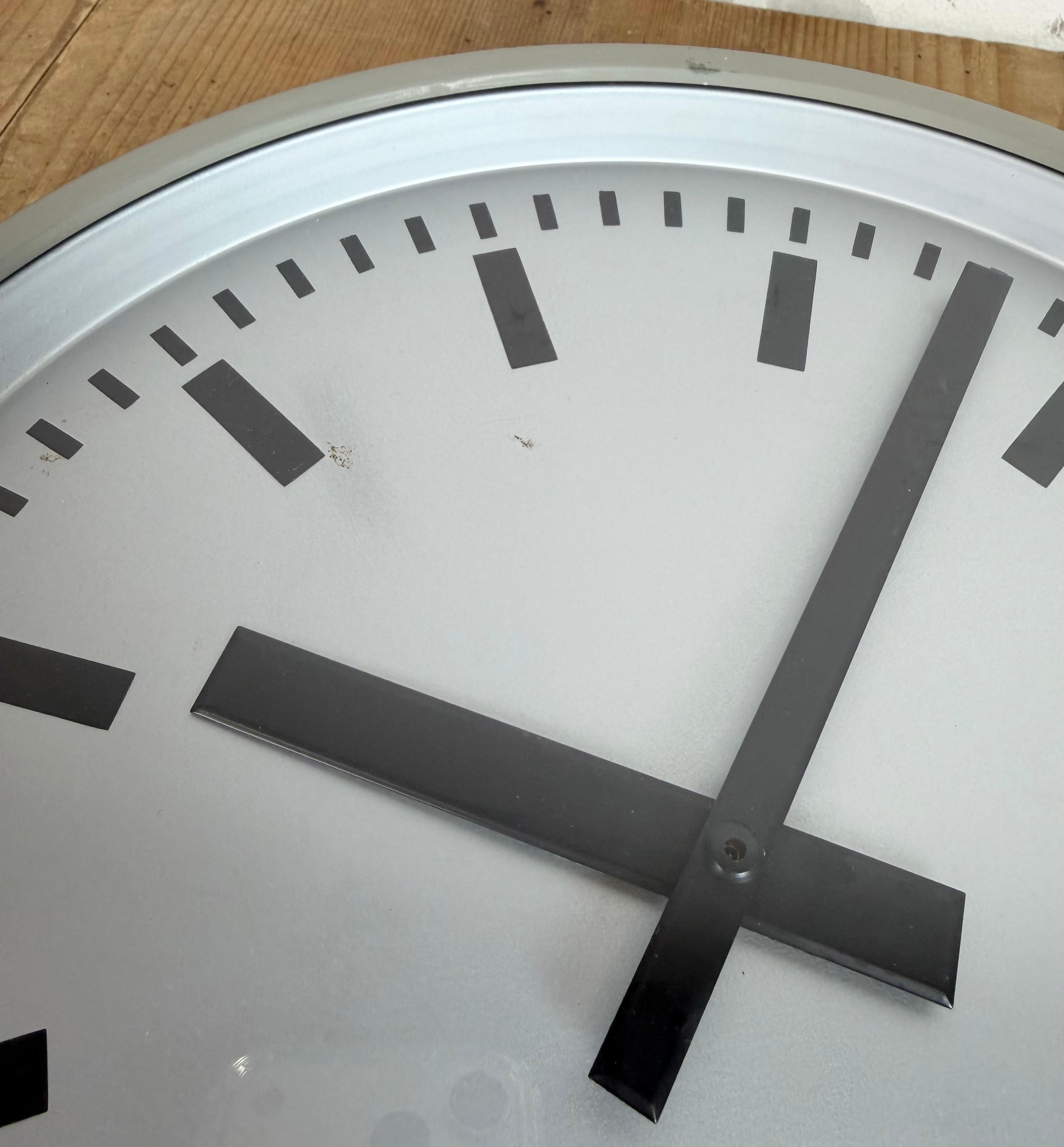 Grey Industrial Station Wall Clock from TCW , 1960 im Angebot 7