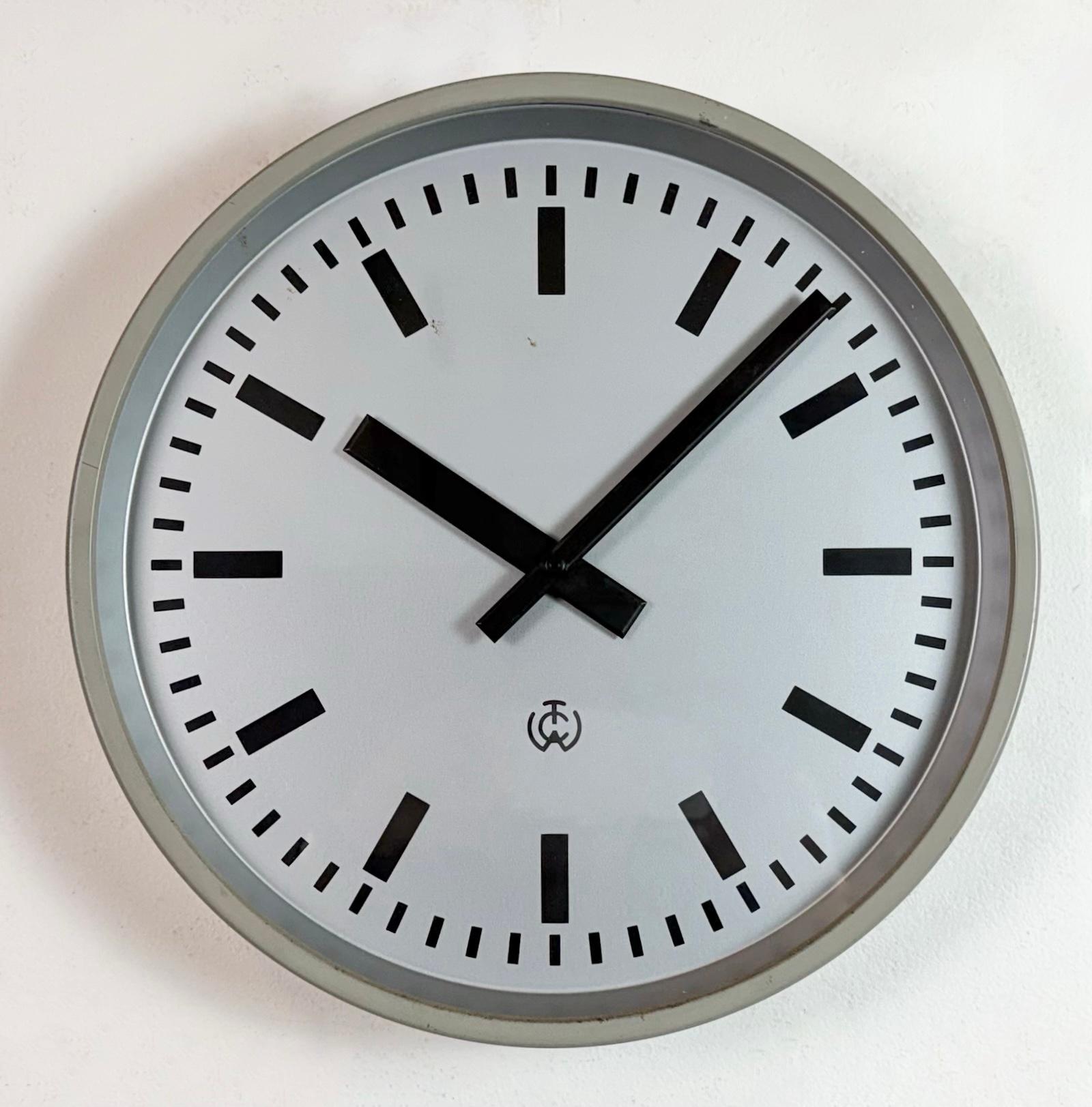 Grey Industrial Station Wall Clock from TCW , 1960 (Industriell) im Angebot