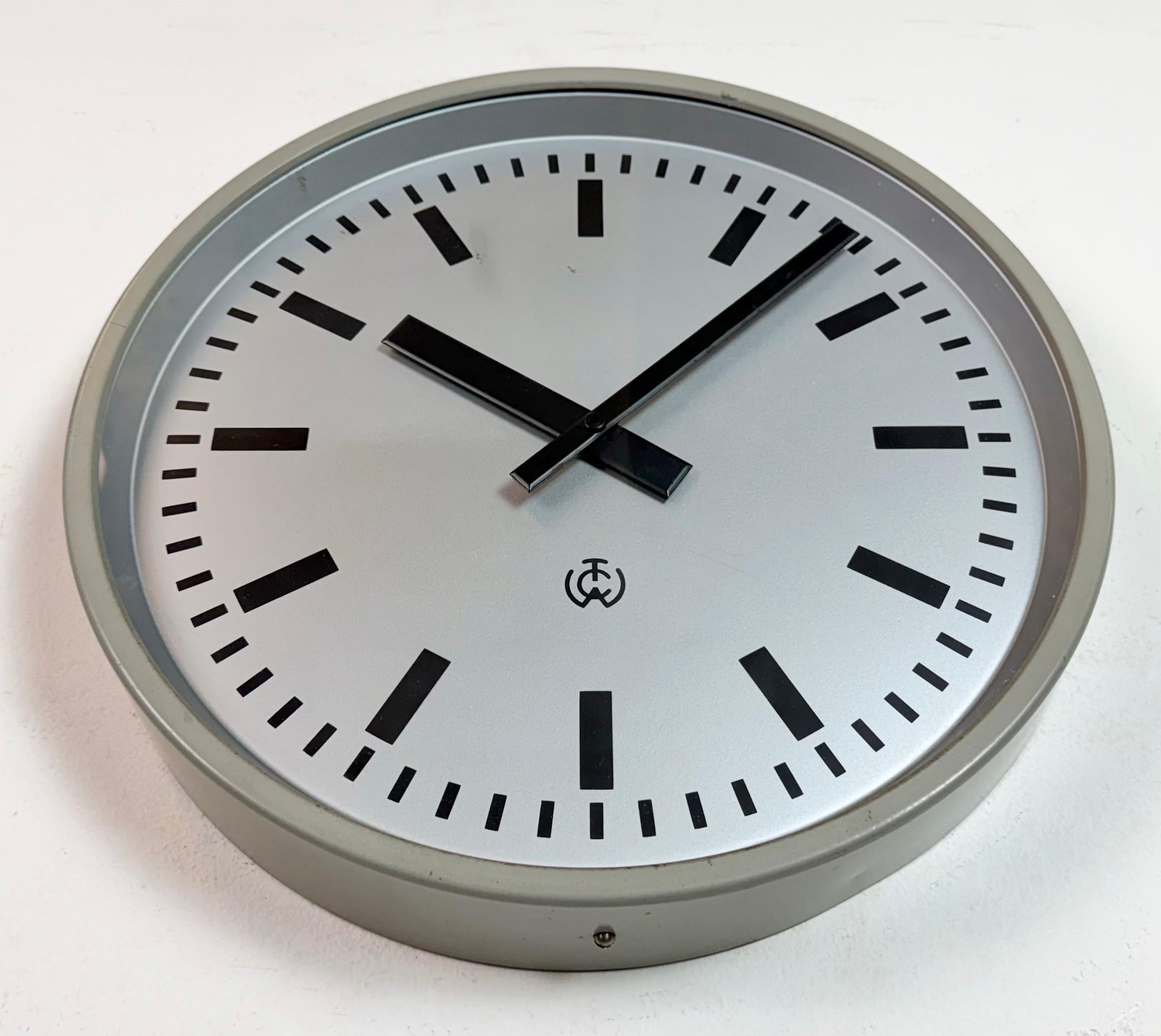 Grey Industrial Station Wall Clock from TCW , 1960 (Glas) im Angebot