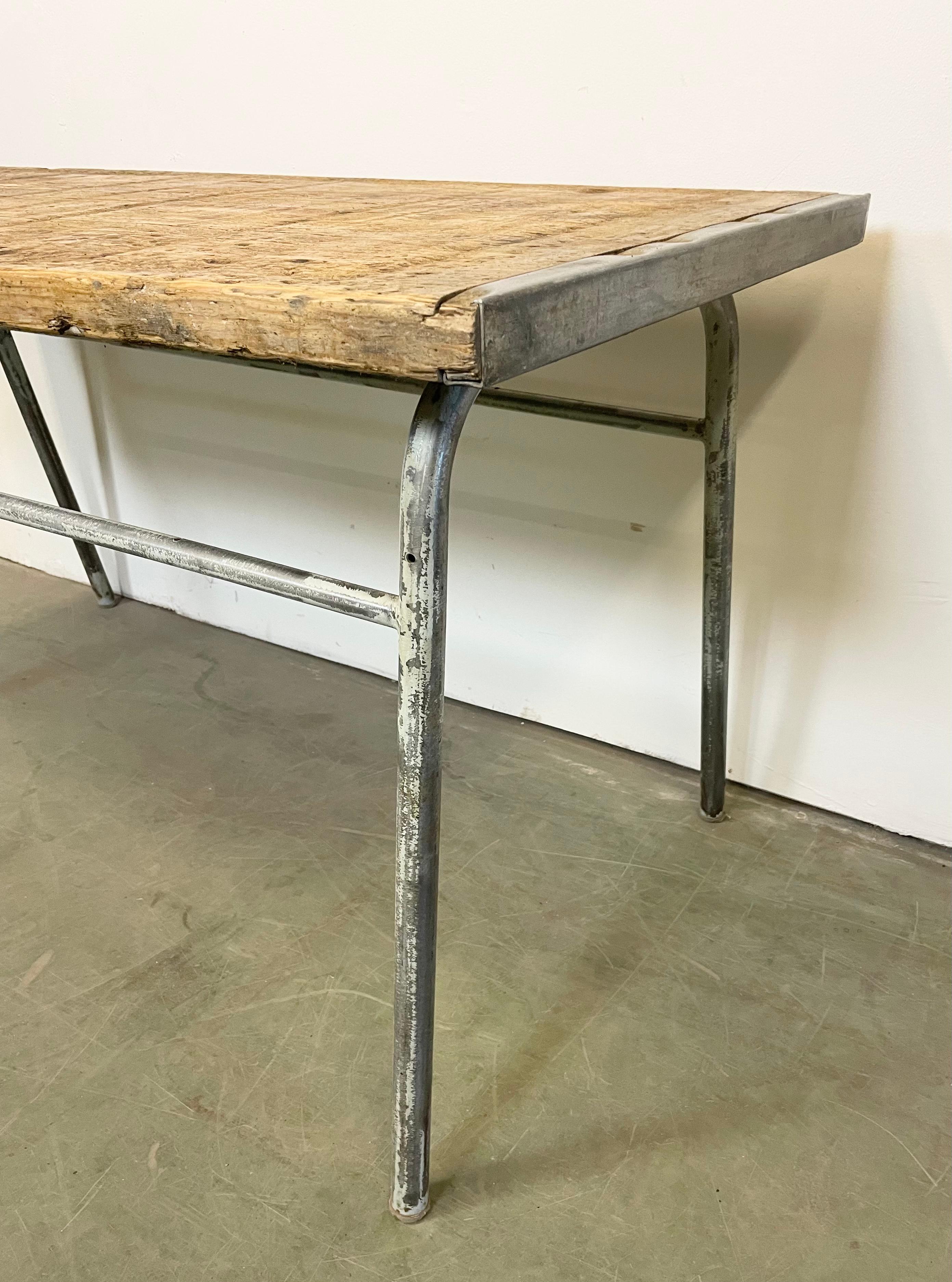 Grey Industrial Table, 1960s In Good Condition In Kojetice, CZ