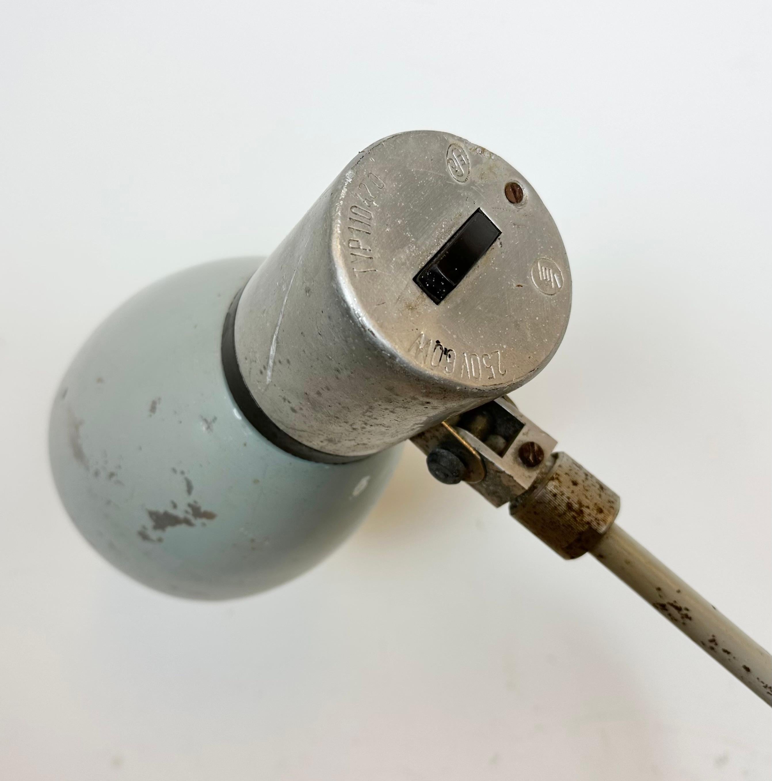 Industrielle Tischlampe aus grauem Grau von Elektrosvit, 1970er Jahre (Aluminium) im Angebot
