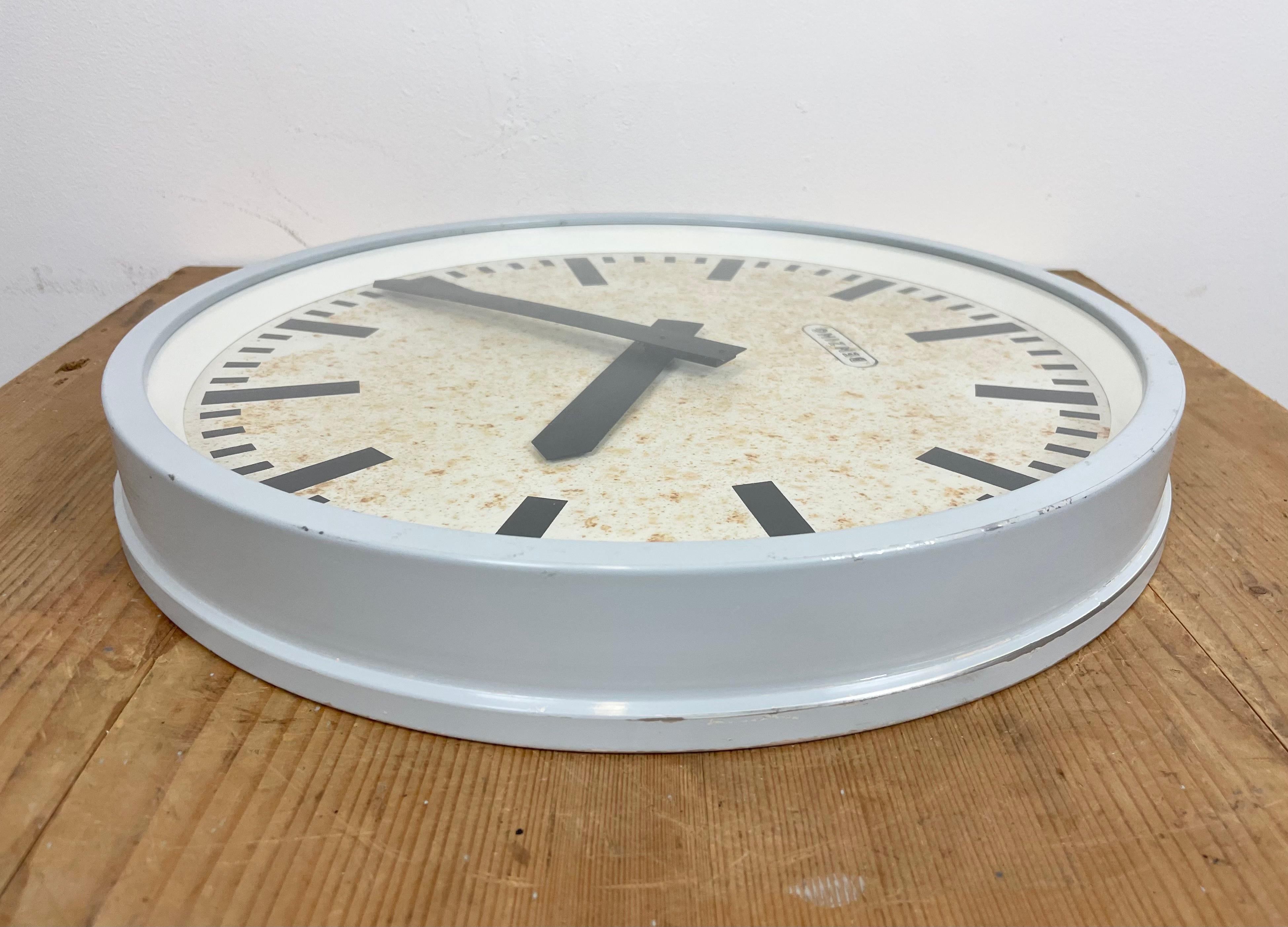 Grey Industrial Wall Clock from Benzing, 1960s For Sale 6