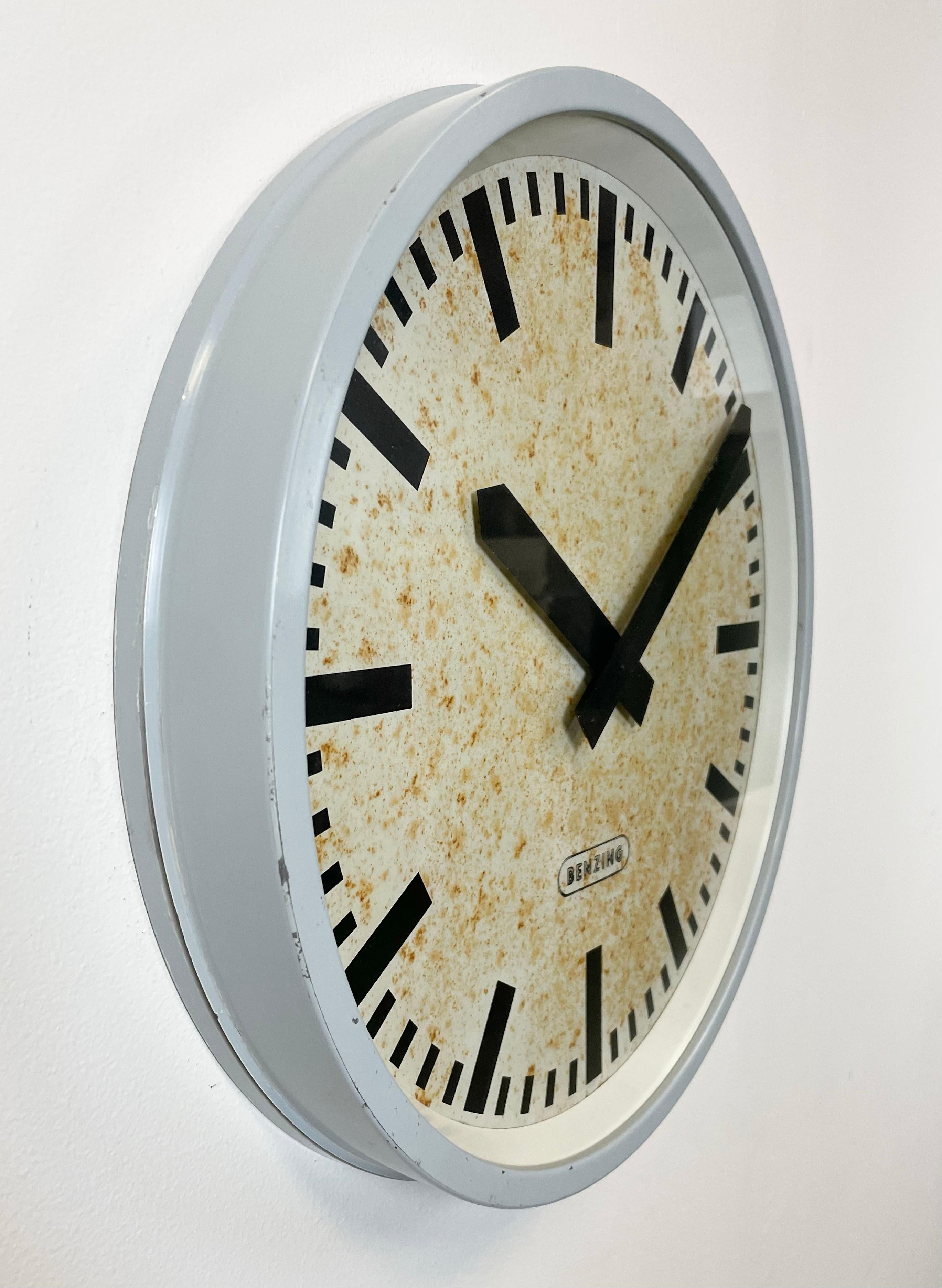 Grey Industrial Wall Clock from Benzing, 1960s In Good Condition For Sale In Kojetice, CZ
