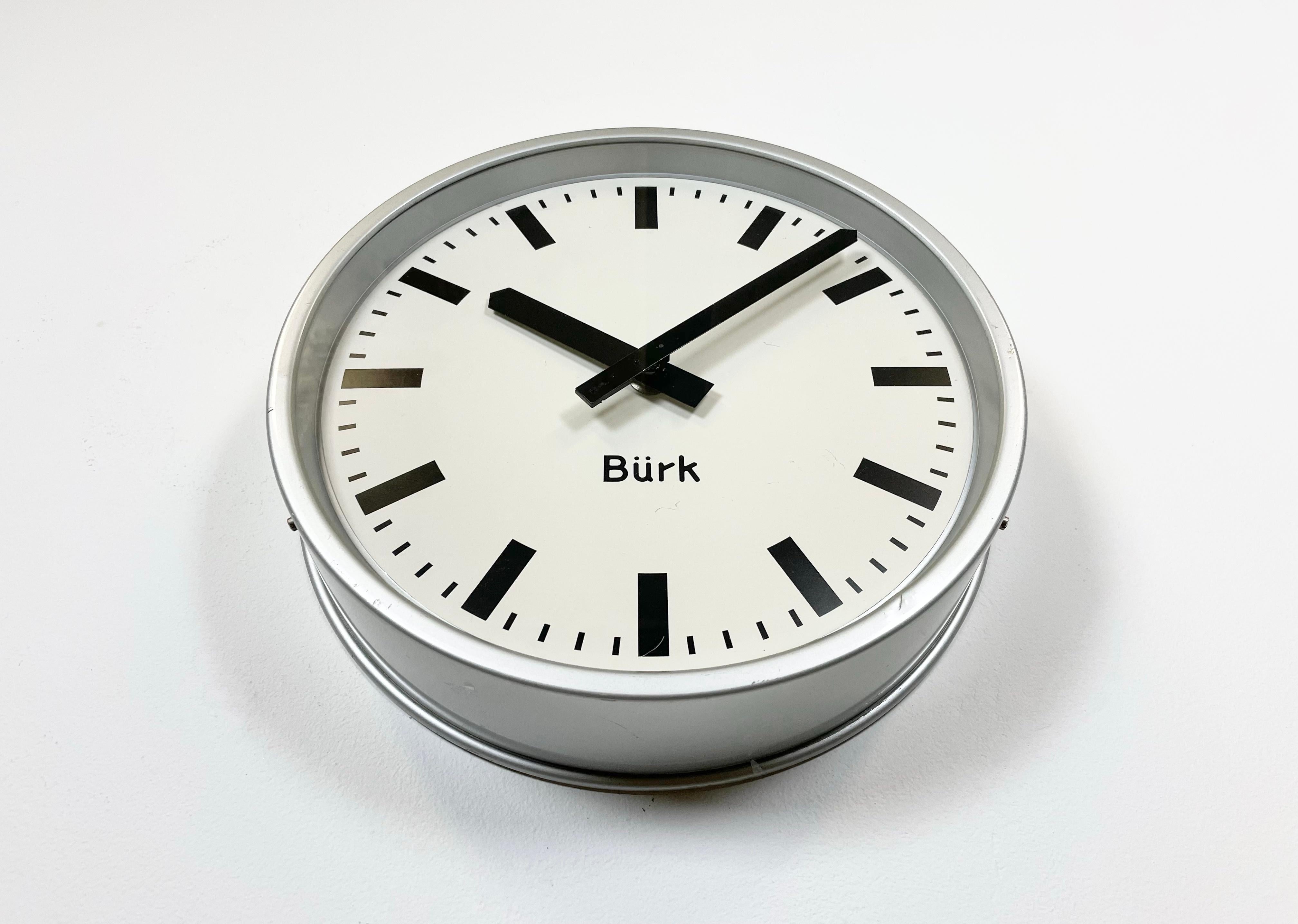 Grey Industrial Wall Clock from Burk, 1960s In Good Condition In Kojetice, CZ