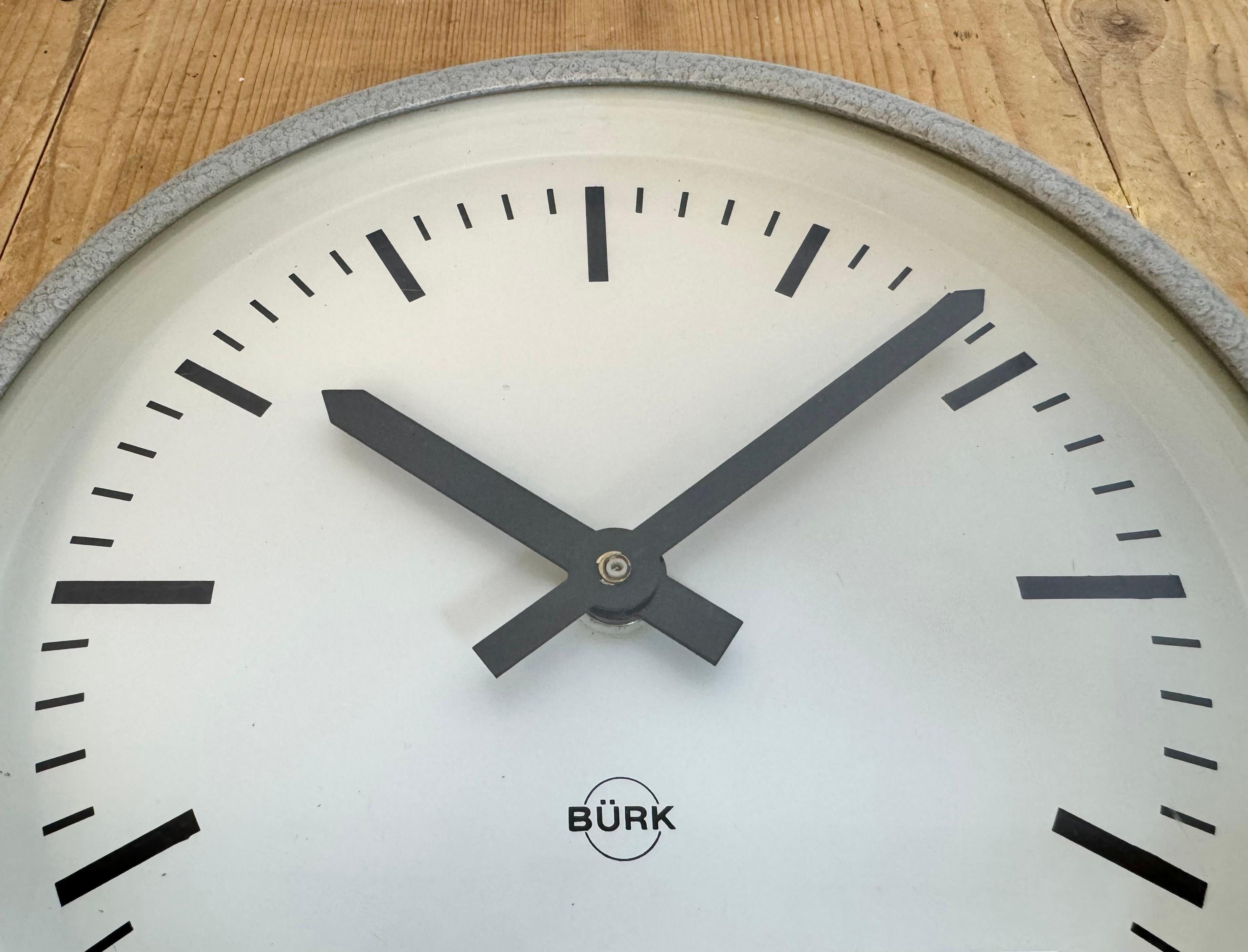 Grey Industrial Wall Clock from Burk, 1970s For Sale 2