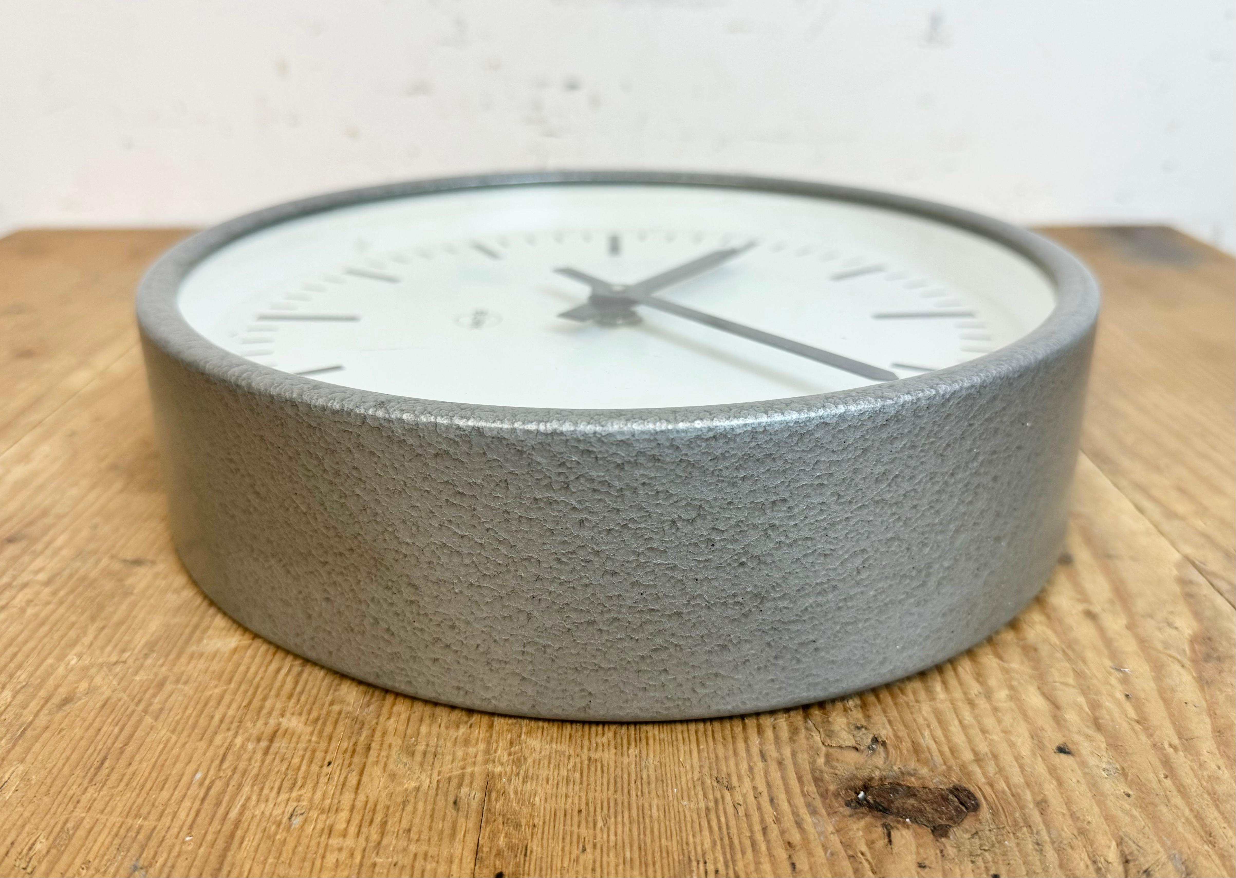 Grey Industrial Wall Clock from Burk, 1970s For Sale 3
