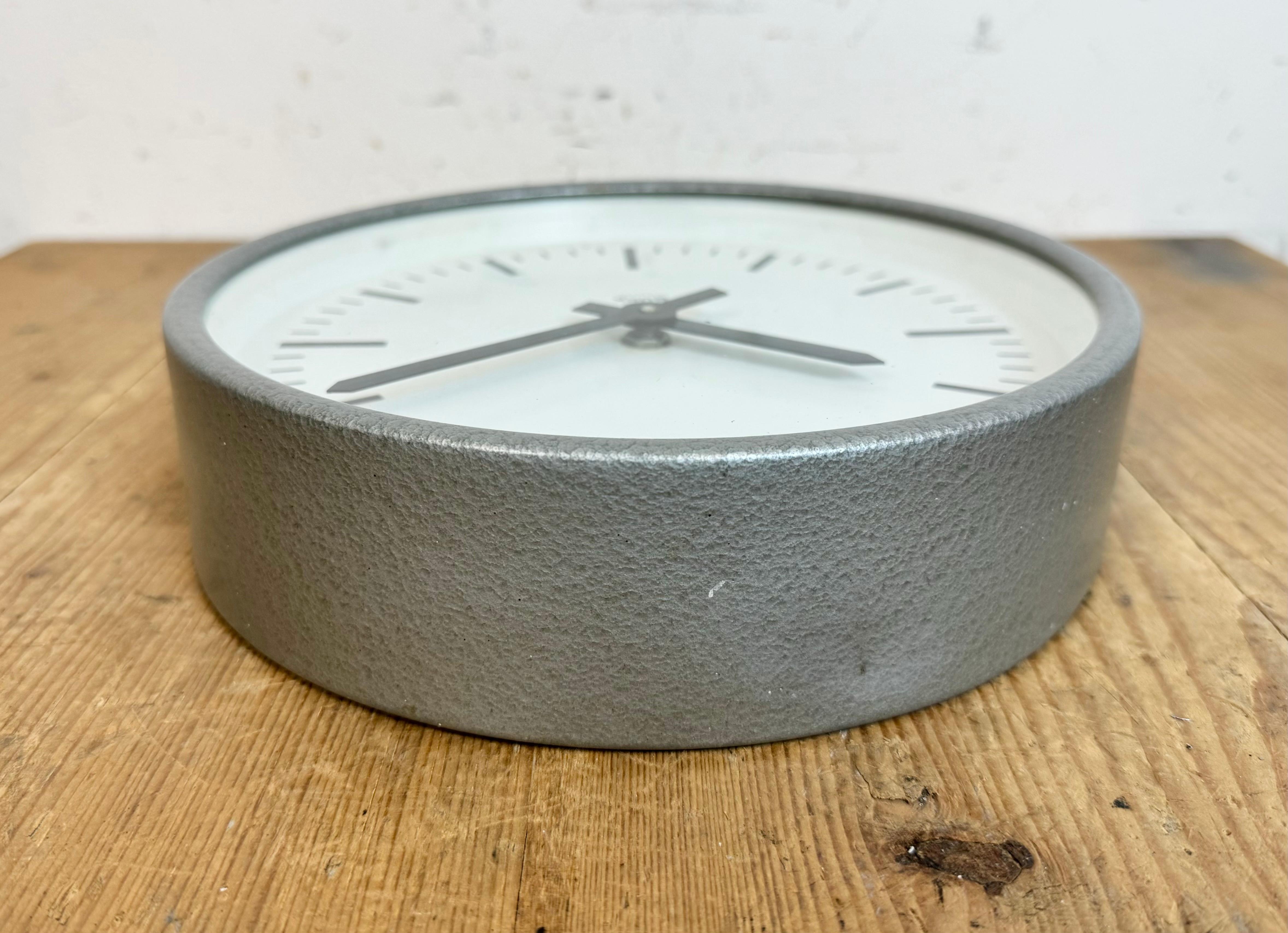 Grey Industrial Wall Clock from Burk, 1970s For Sale 4