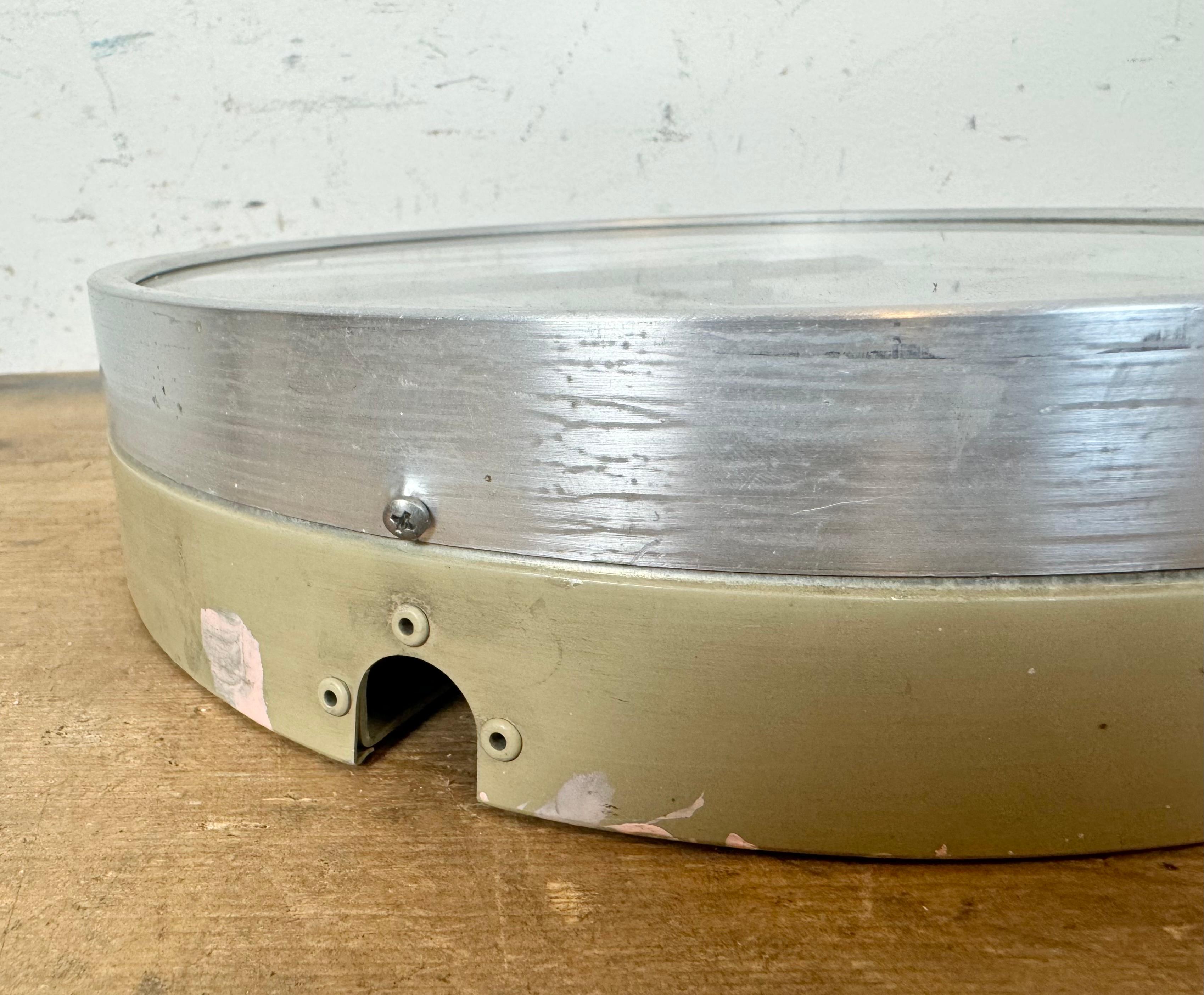 Grey Industrial Wall Clock from Ericsson, 1960s For Sale 11