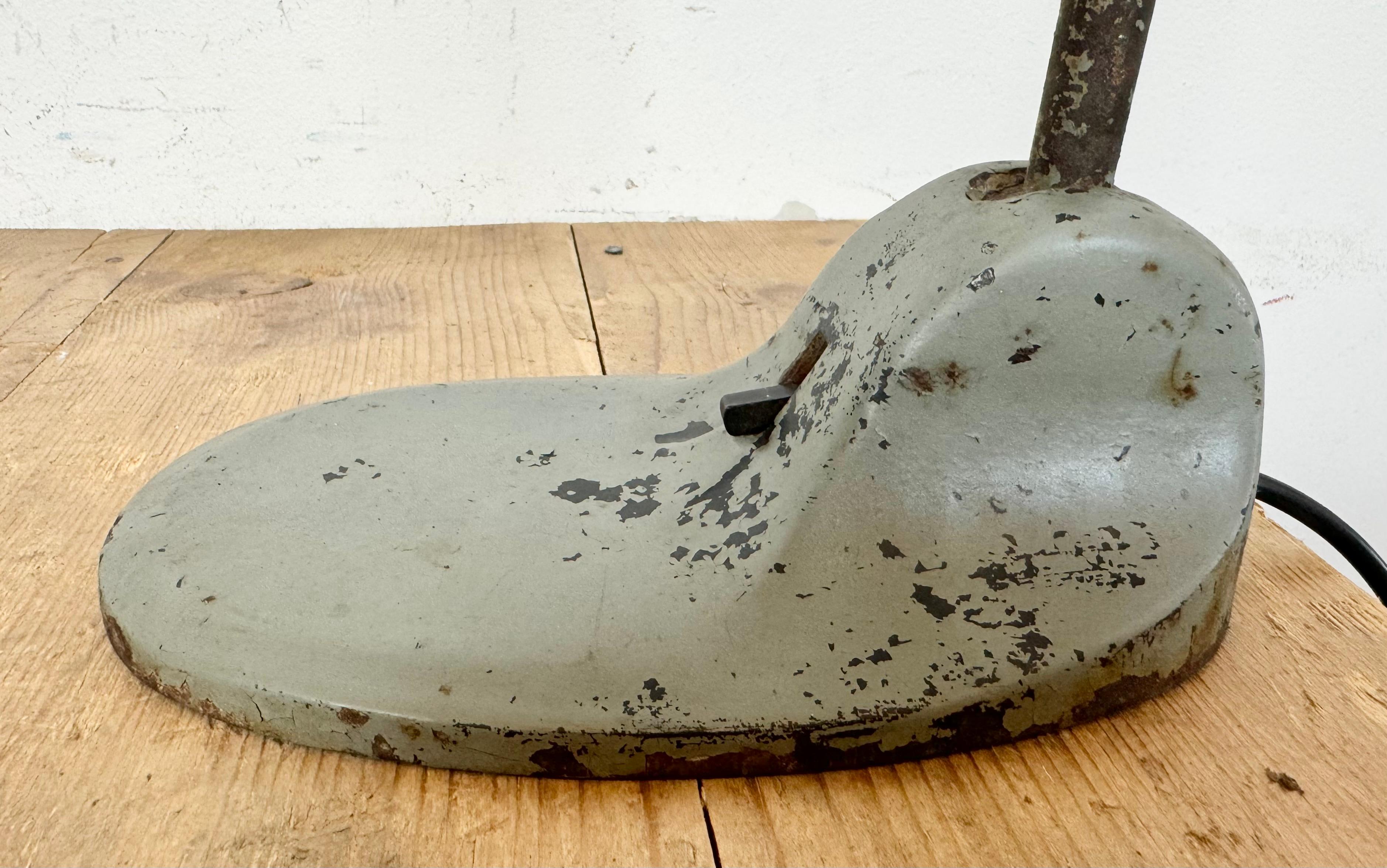 Grey Industrial Workshop Desk Lamp, 1950s In Good Condition In Kojetice, CZ