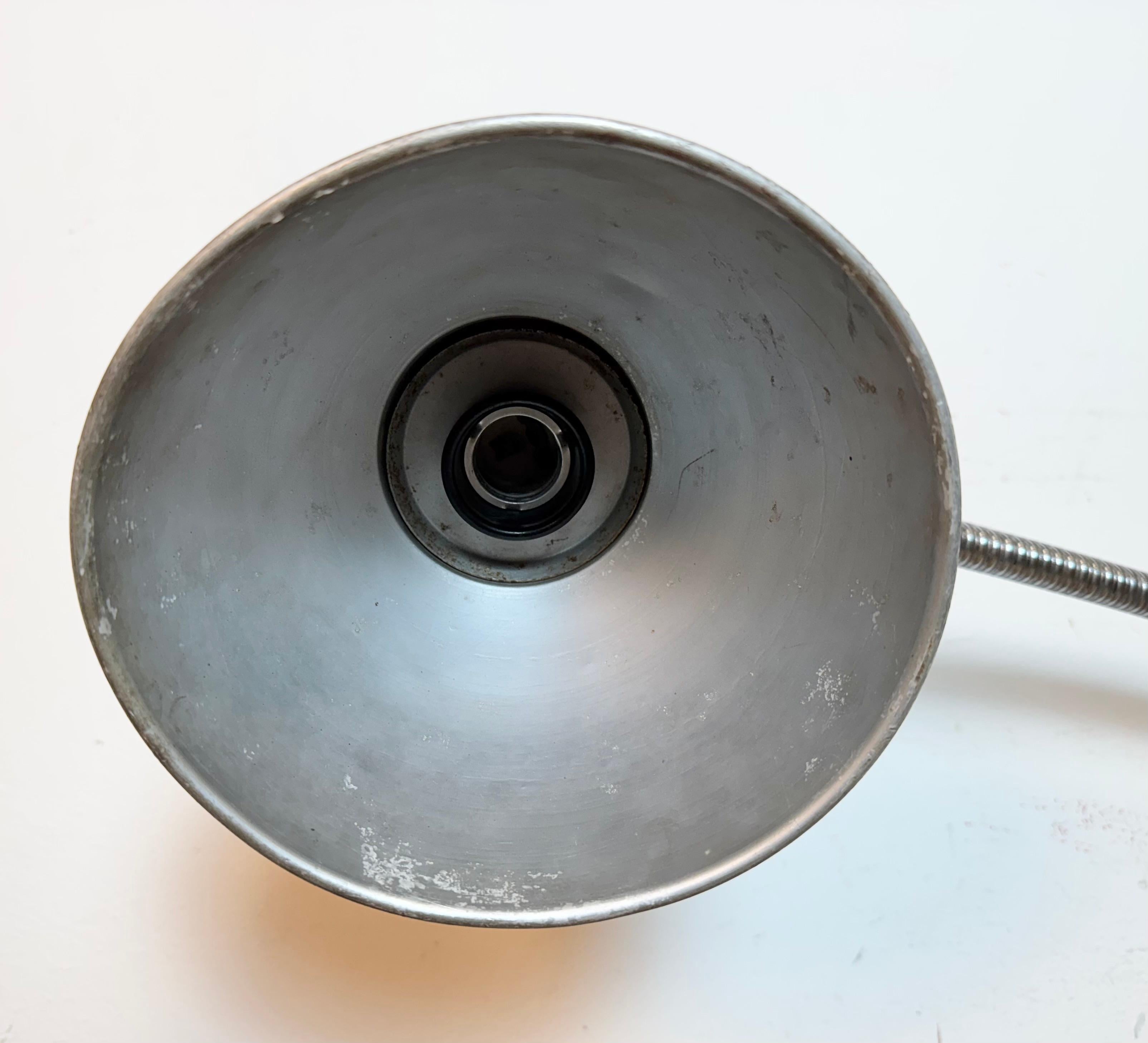Grey Industrial Workshop Gooseneck Table Lamp, 1960s For Sale 4