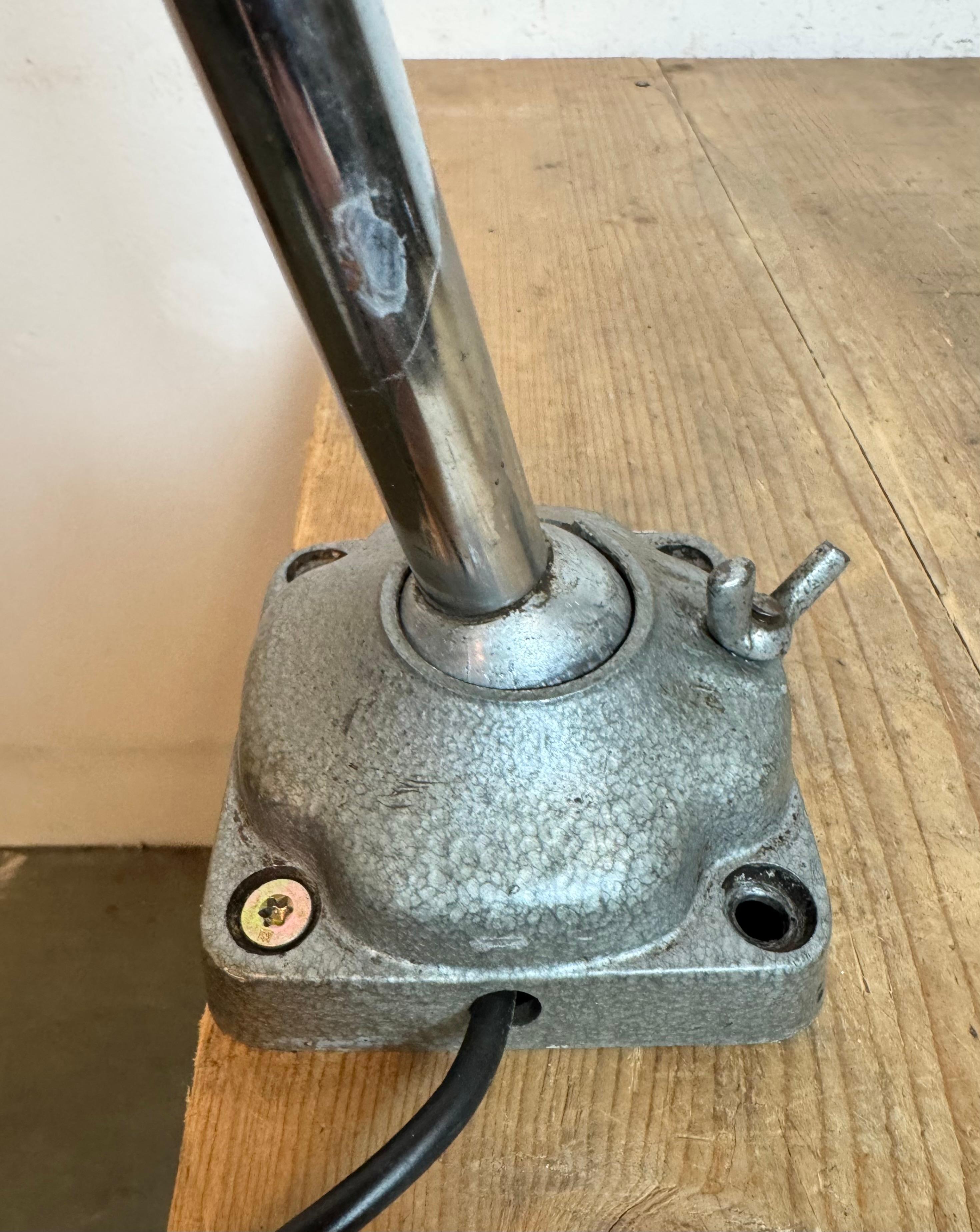 Grey Industrial Workshop Gooseneck Table Lamp, 1960s For Sale 7