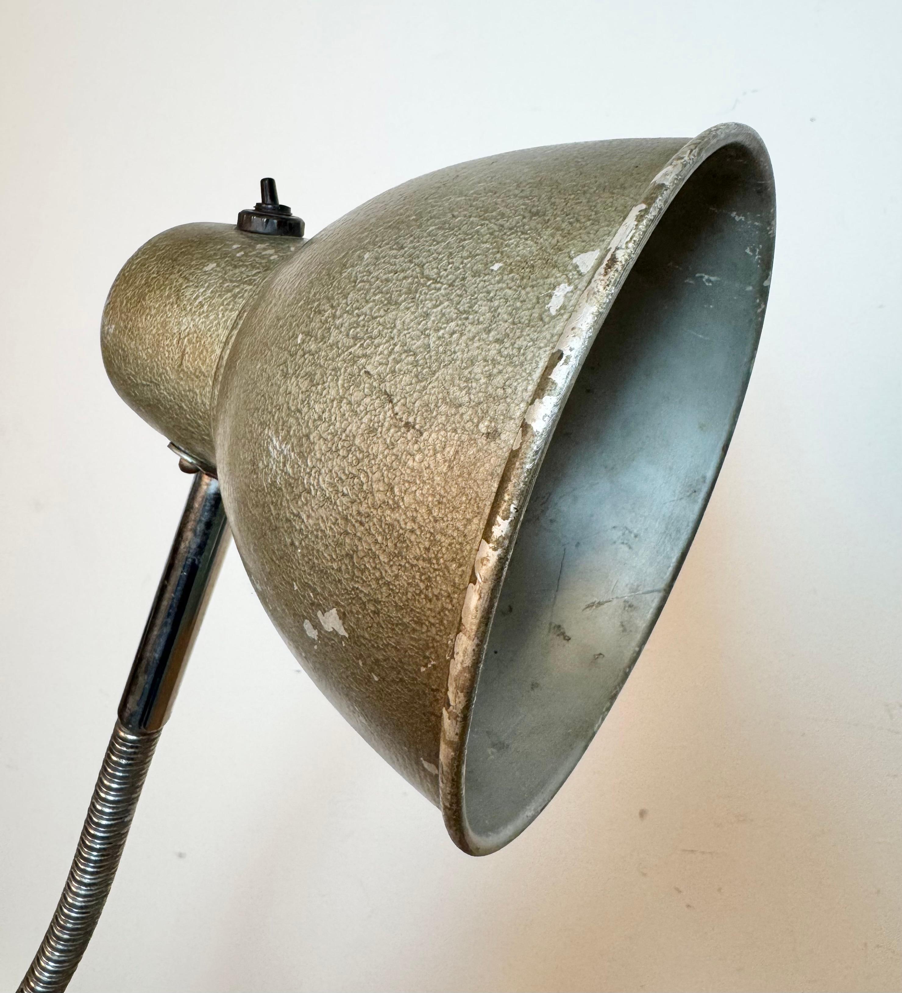 Grey Industrial Workshop Gooseneck Table Lamp, 1960s For Sale 10