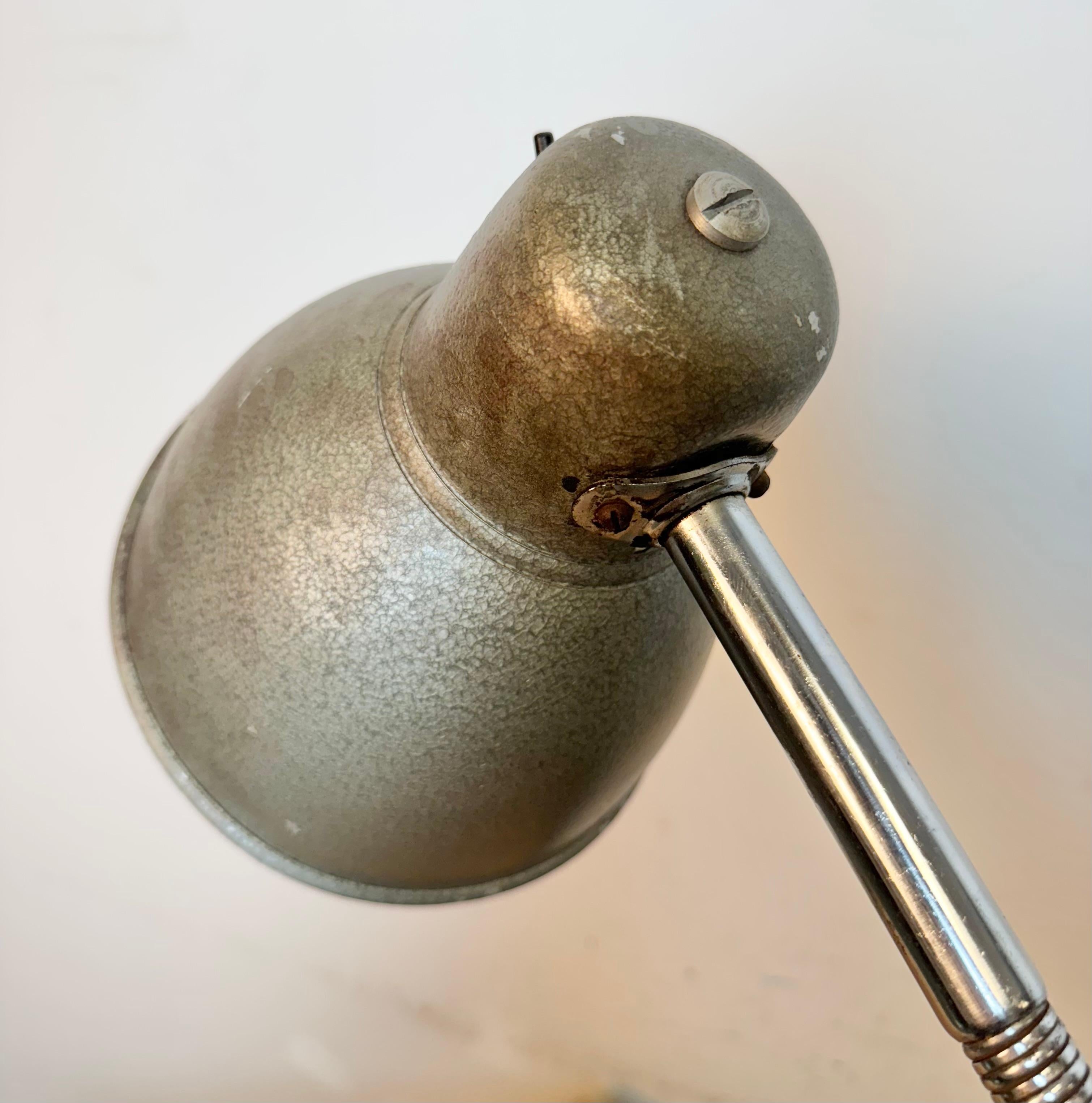 Grey Industrial Workshop Gooseneck Table Lamp, 1960s For Sale 1