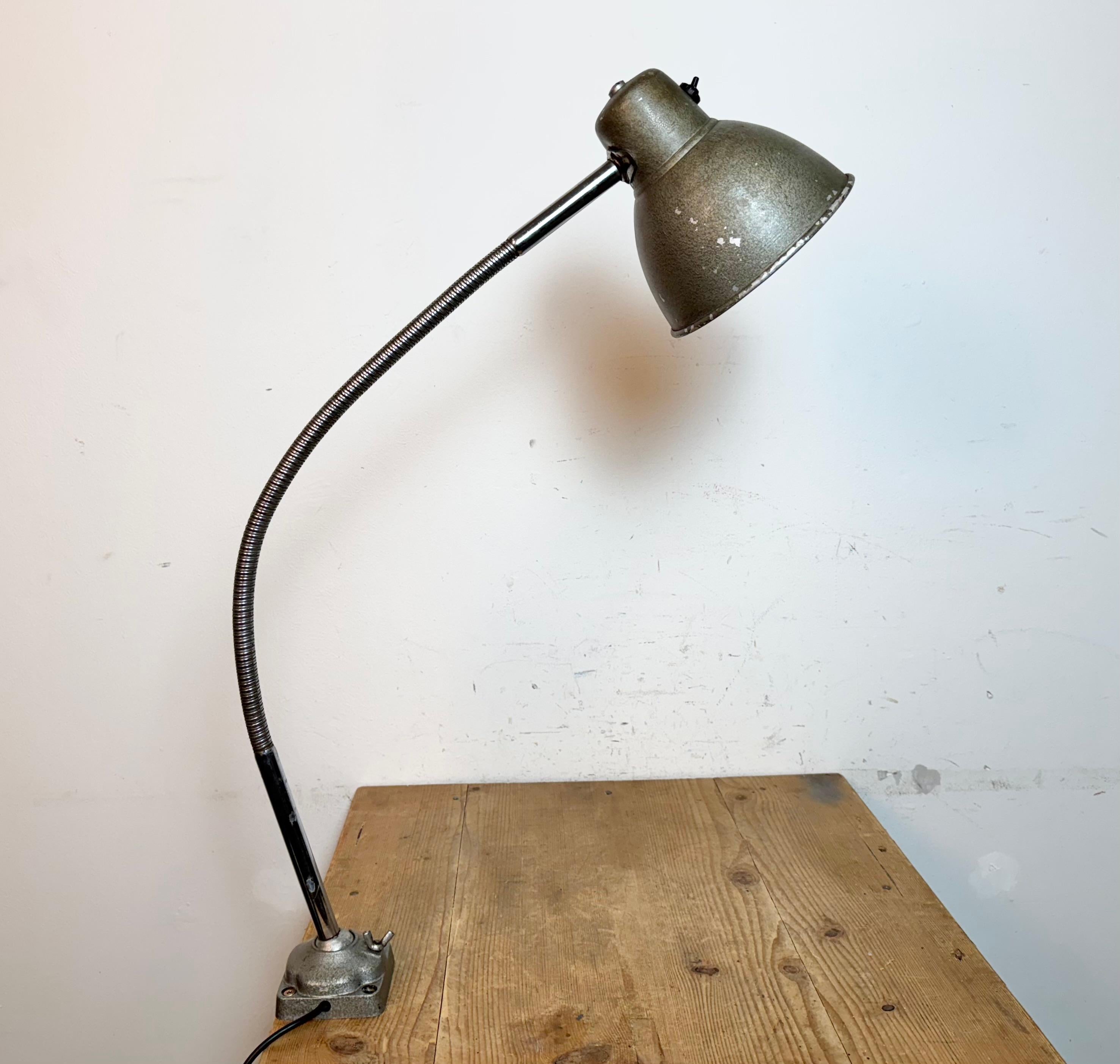 Grey Industrial Workshop Gooseneck Table Lamp, 1960s For Sale 3