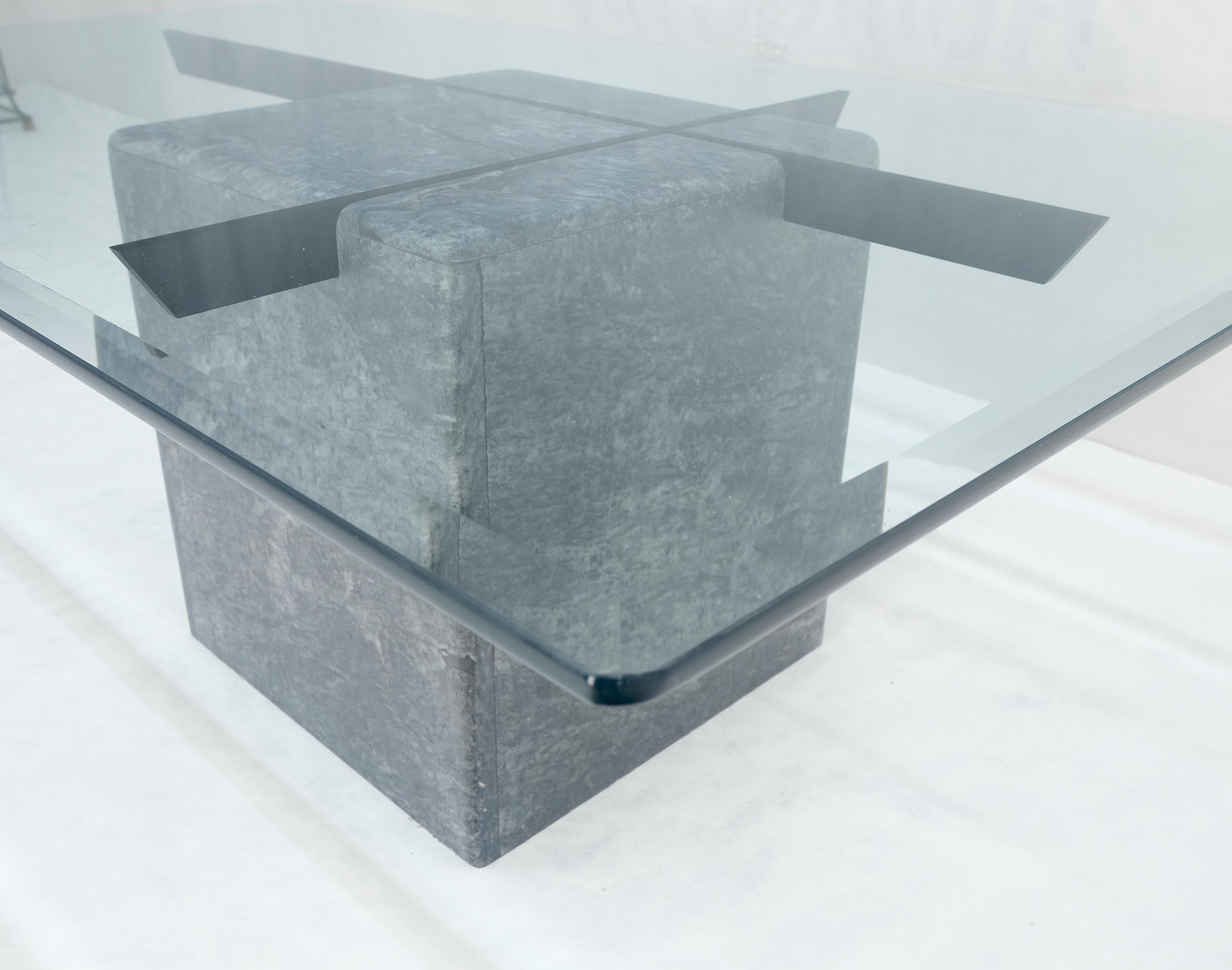 Mármol italiano gris Base en forma de cubo 30x50 Tapa rectangular de cristal Mesa de centro LIMPIA en venta 7