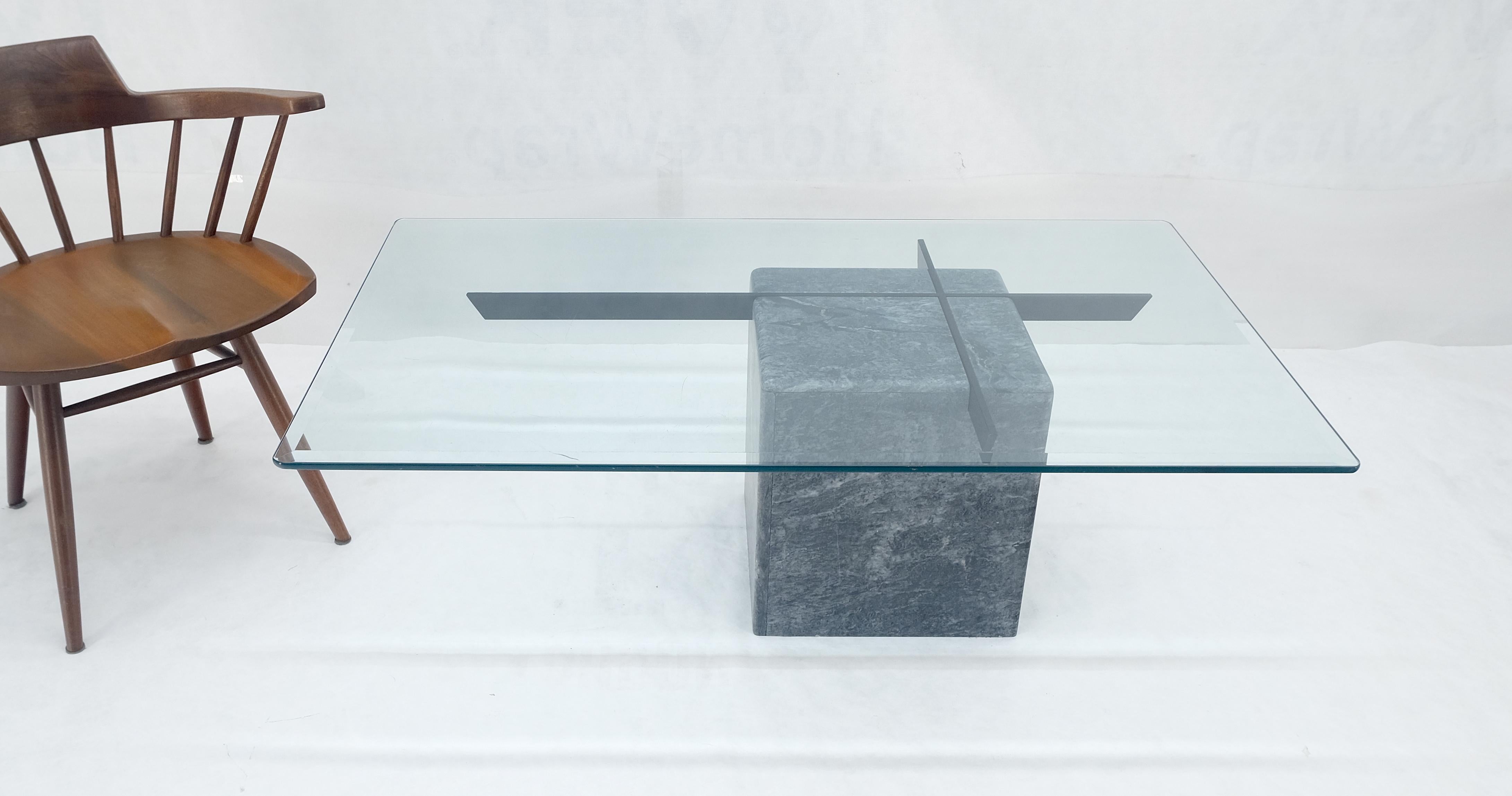 Mármol italiano gris Base en forma de cubo 30x50 Tapa rectangular de cristal Mesa de centro LIMPIA Italiano en venta