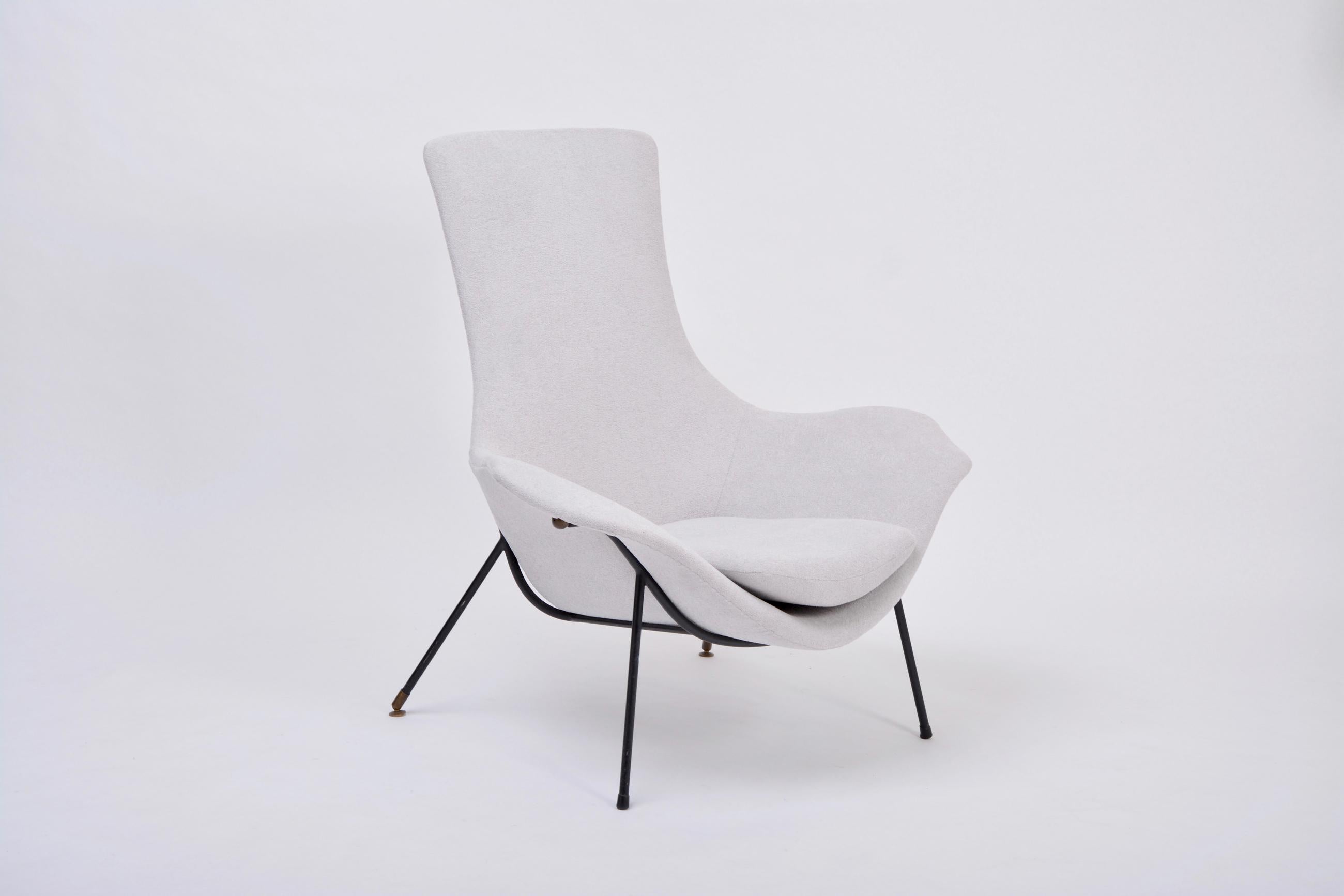 Grey Italian Mid-Century Modern Lounge Chair by Augusto Bozzi for Saporiti In Good Condition For Sale In Berlin, DE