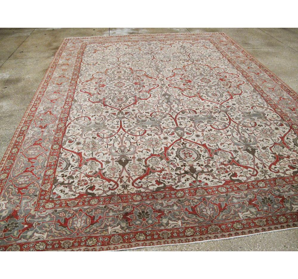 Grey, Ivory, & Red Early 20th Century Handmade Persian Tabriz Room Size Carpet In Excellent Condition For Sale In New York, NY