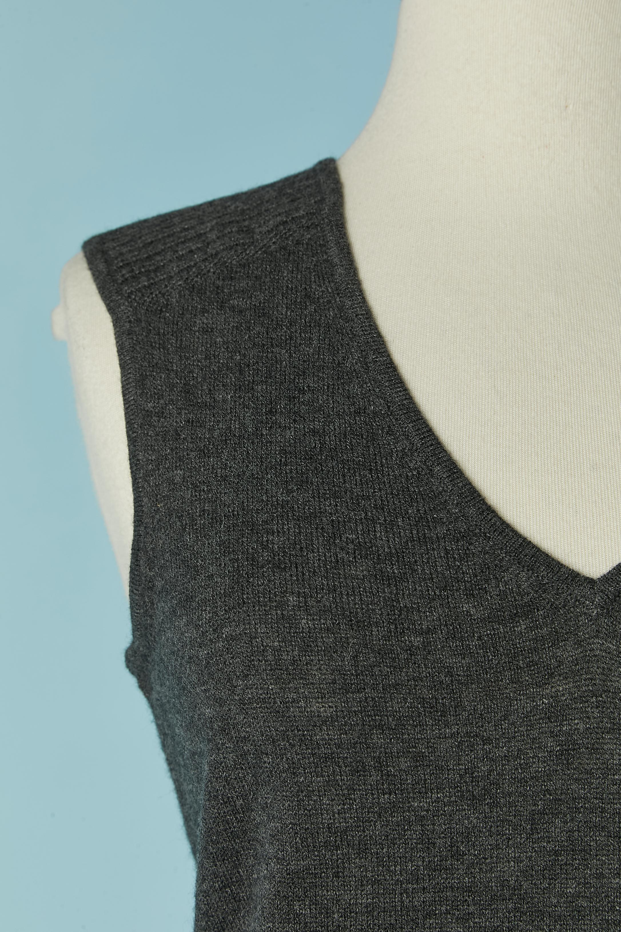 Grey knit sleeveless sweater, hoodie and trouser ensemble ESCADA Sport For Sale 6
