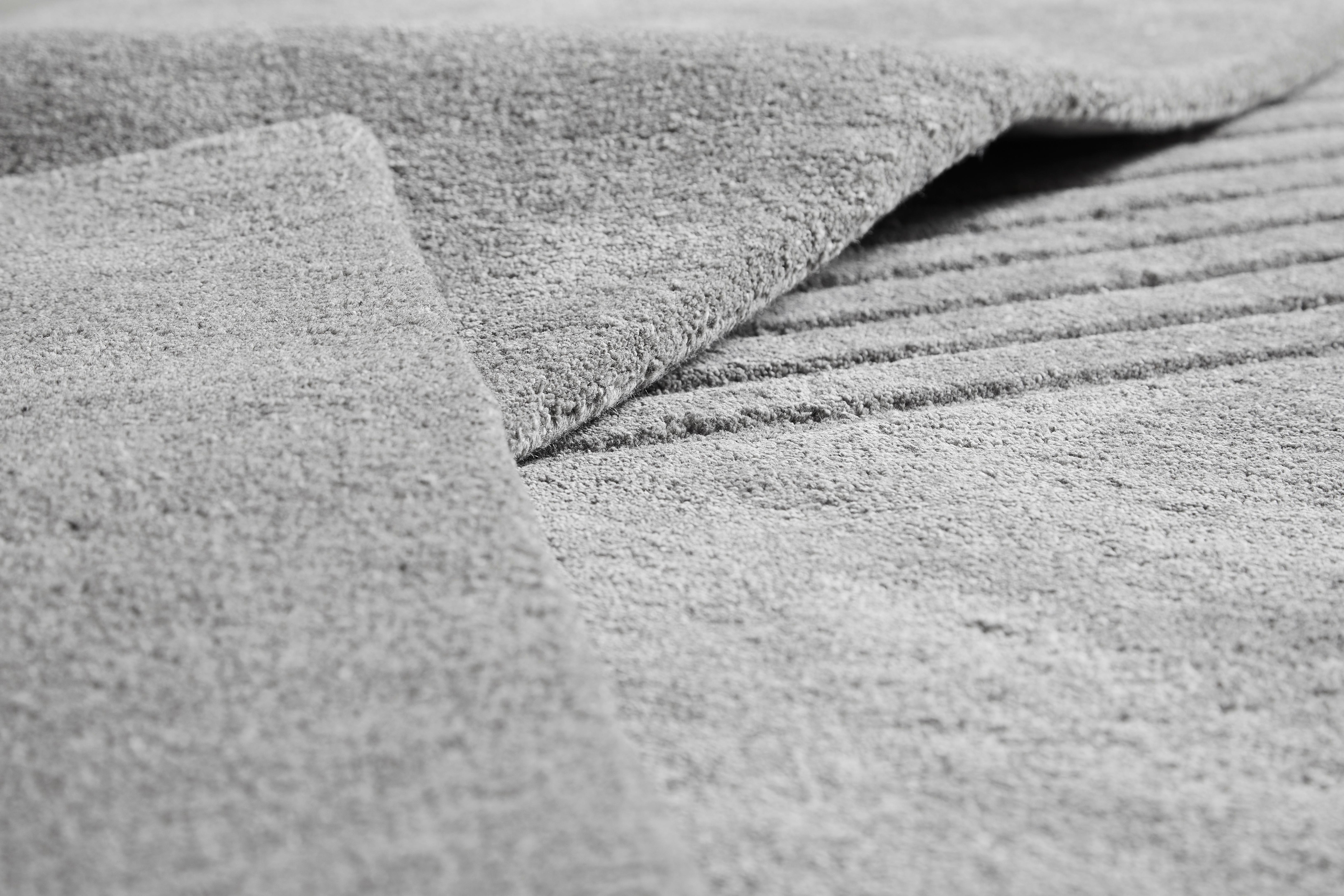 Kyoto-Teppich I von AD Miller in Grau (21. Jahrhundert und zeitgenössisch) im Angebot