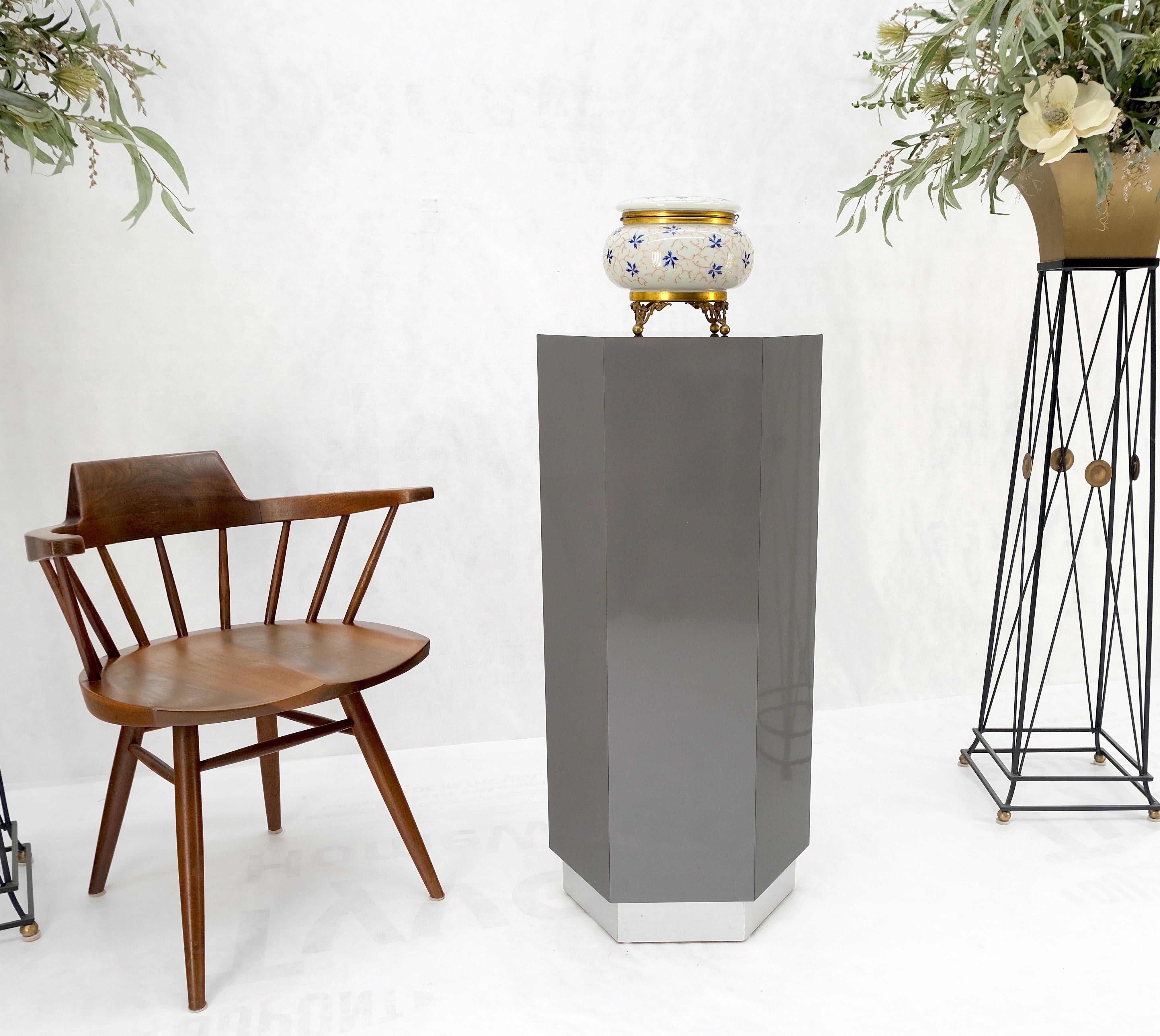 Grey Laminate Aluminum Base Hexagon Shape Mid-Century Modern Pedestal For Sale 1