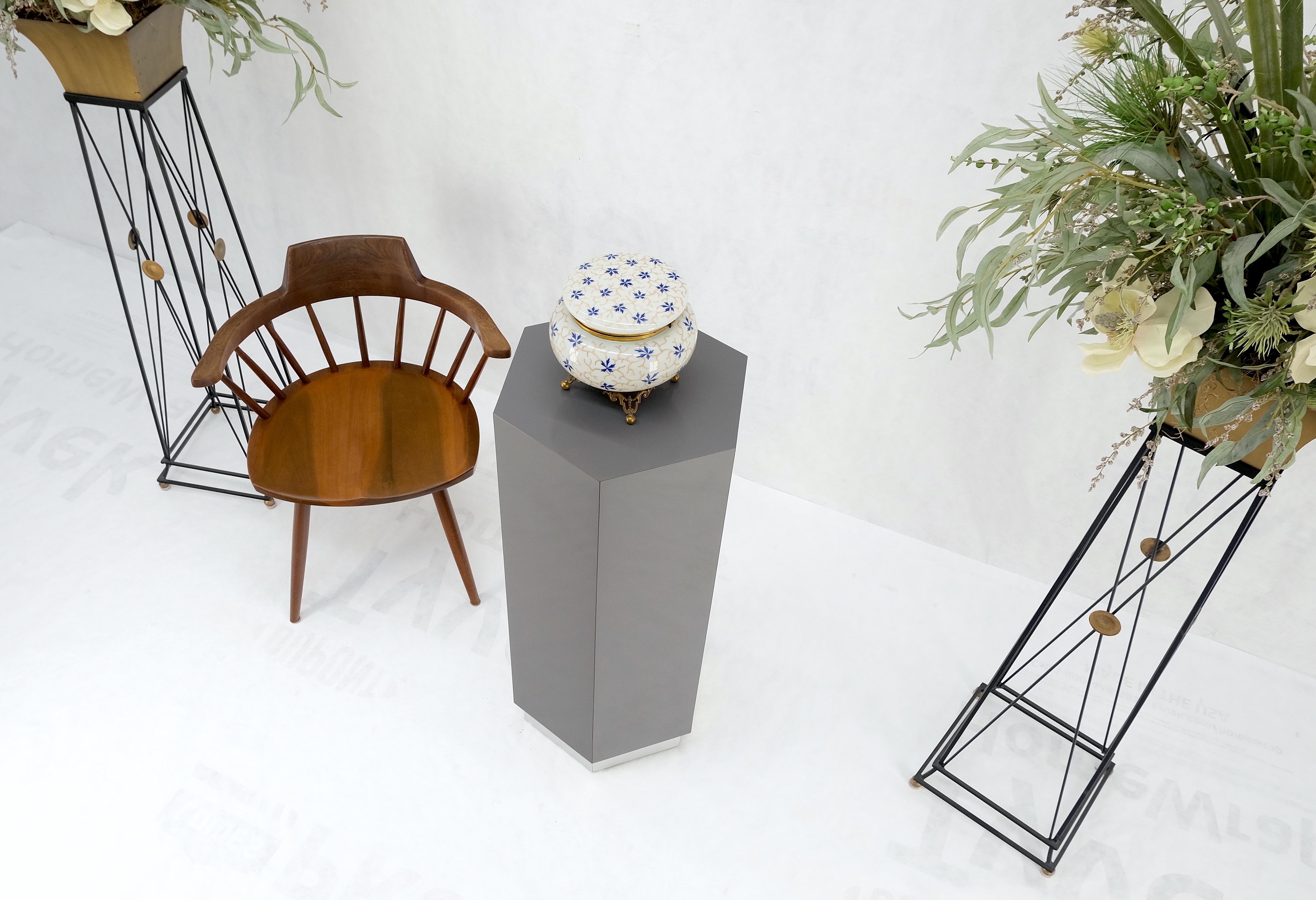 Grey Laminate Aluminum Base Hexagon Shape Mid-Century Modern Pedestal For Sale 3