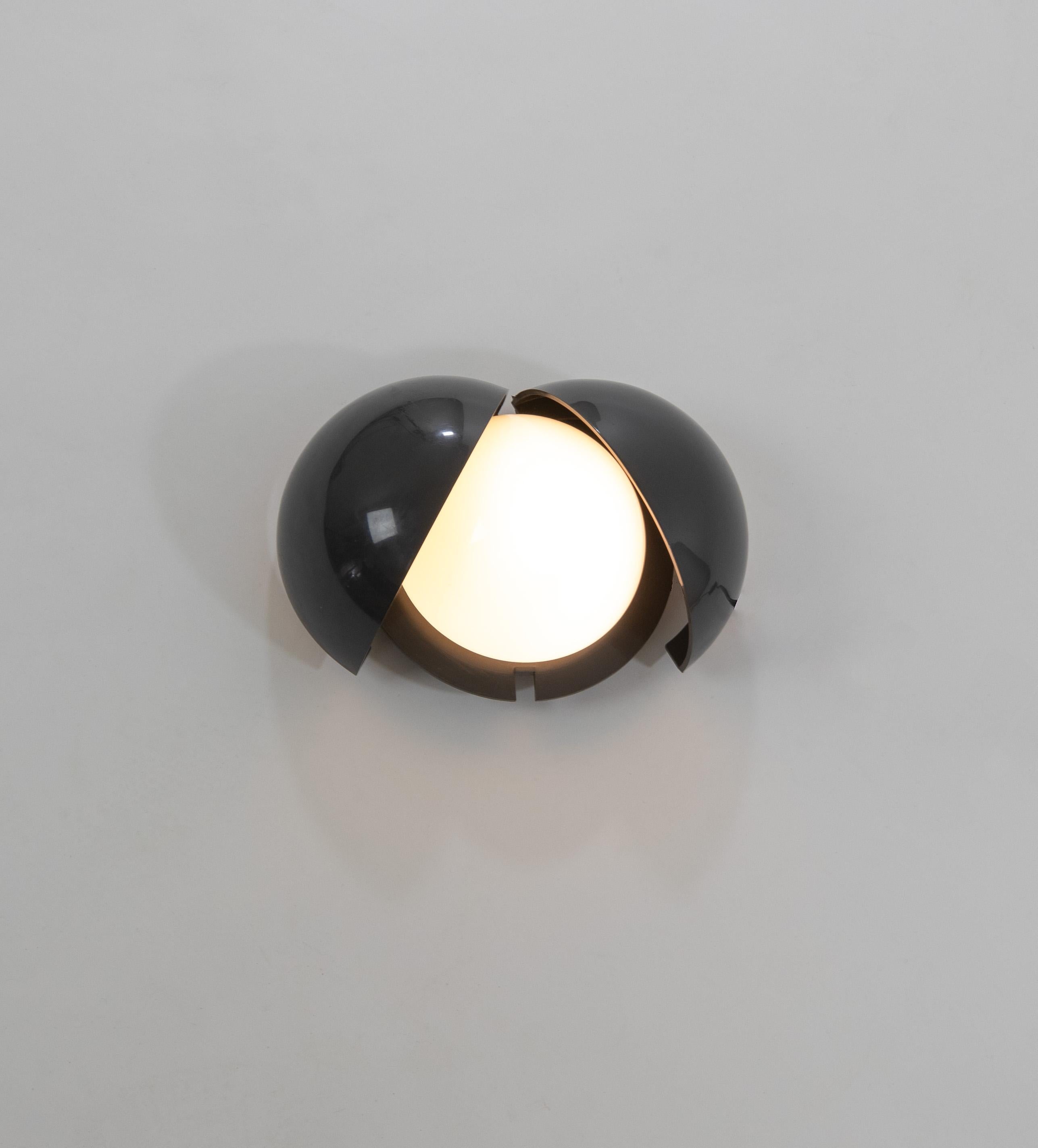 Lámpara de pared Lampira gris de G.P.A. Monti para Fontana Arte, años 1970 Moderno de mediados de siglo en venta