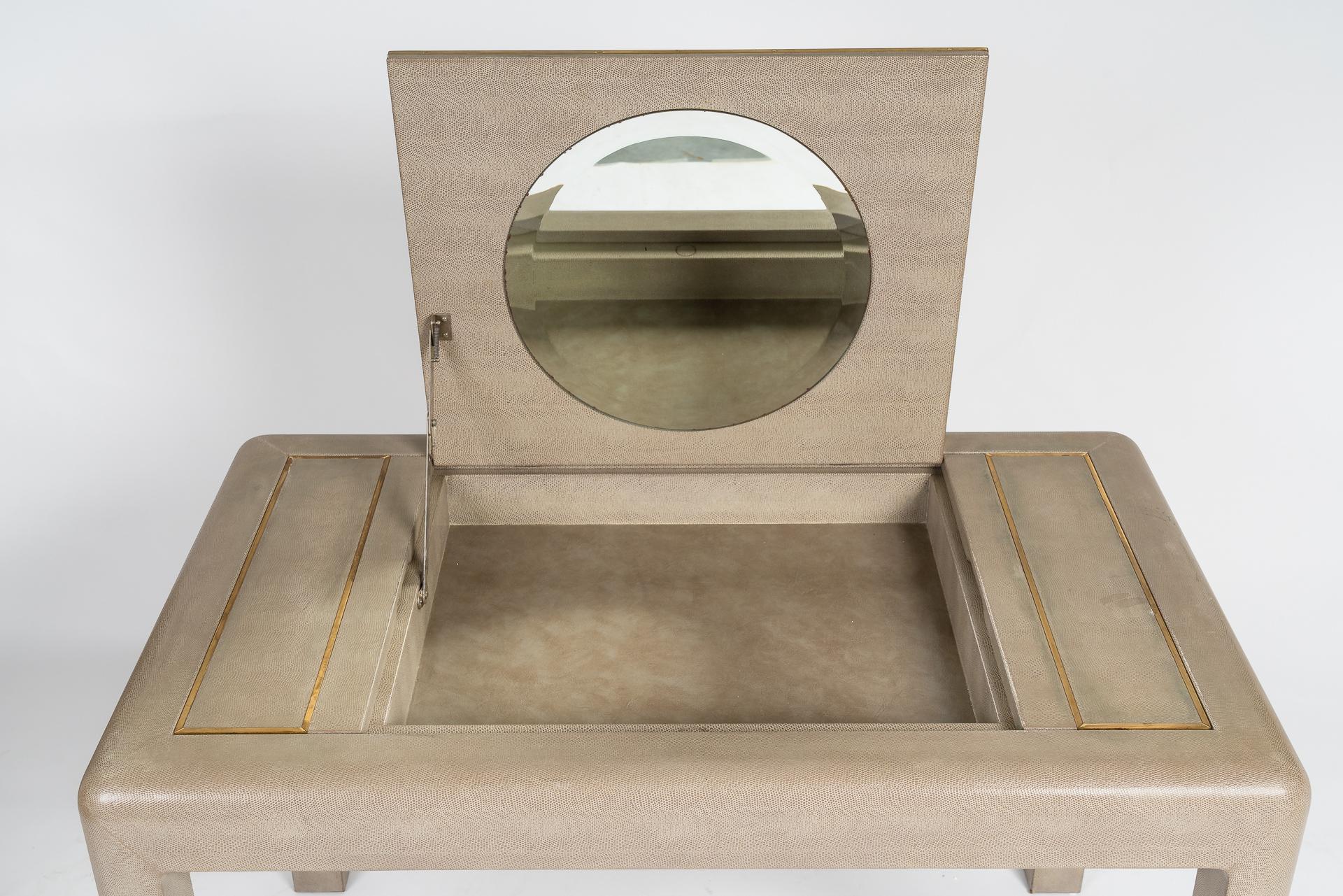 Grey Leather Dressing Table by Karl Springer In Fair Condition For Sale In Munich, Bavaria