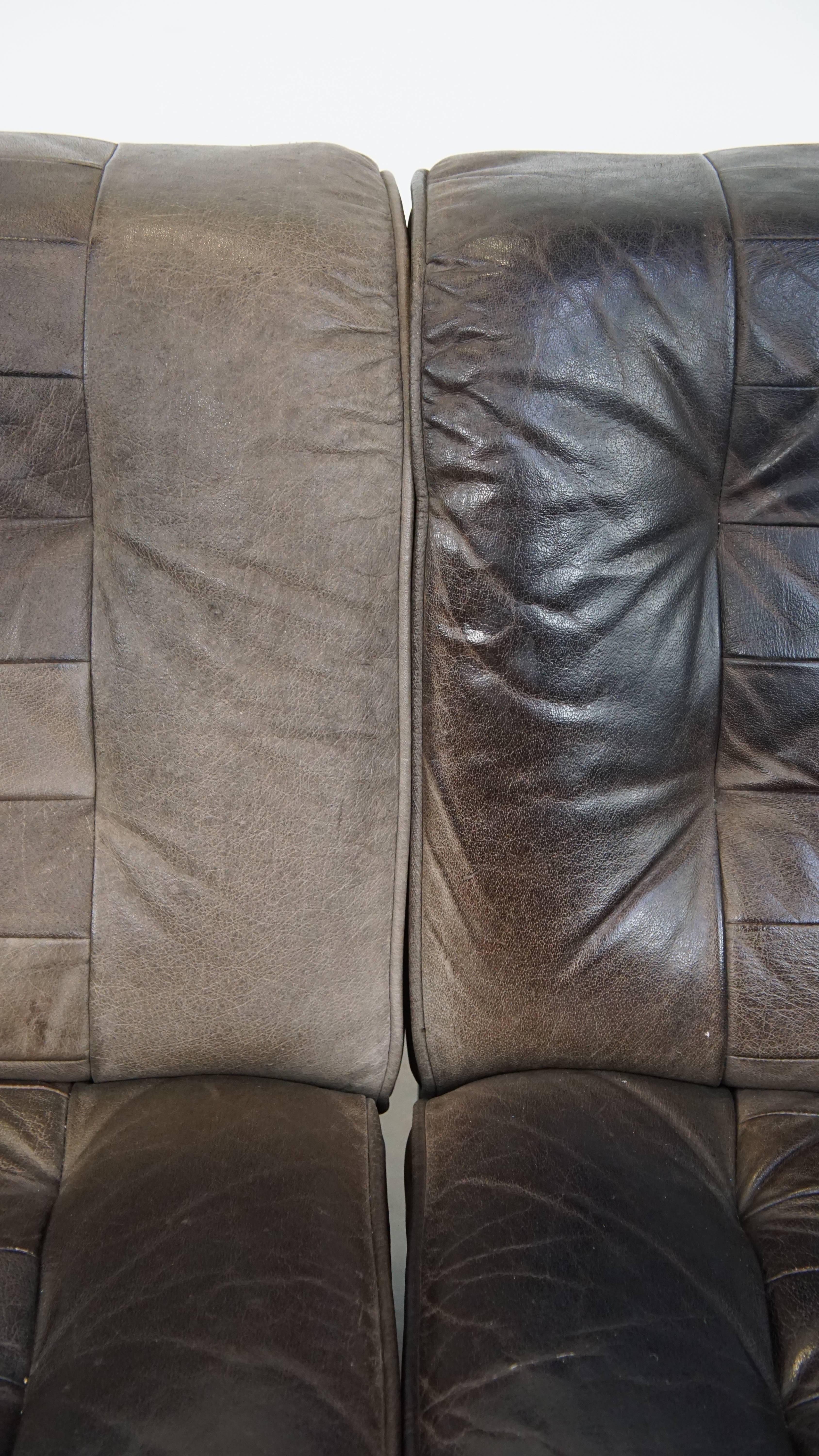 Canapé design en cuir gris 2 éléments + pouf en vente 4