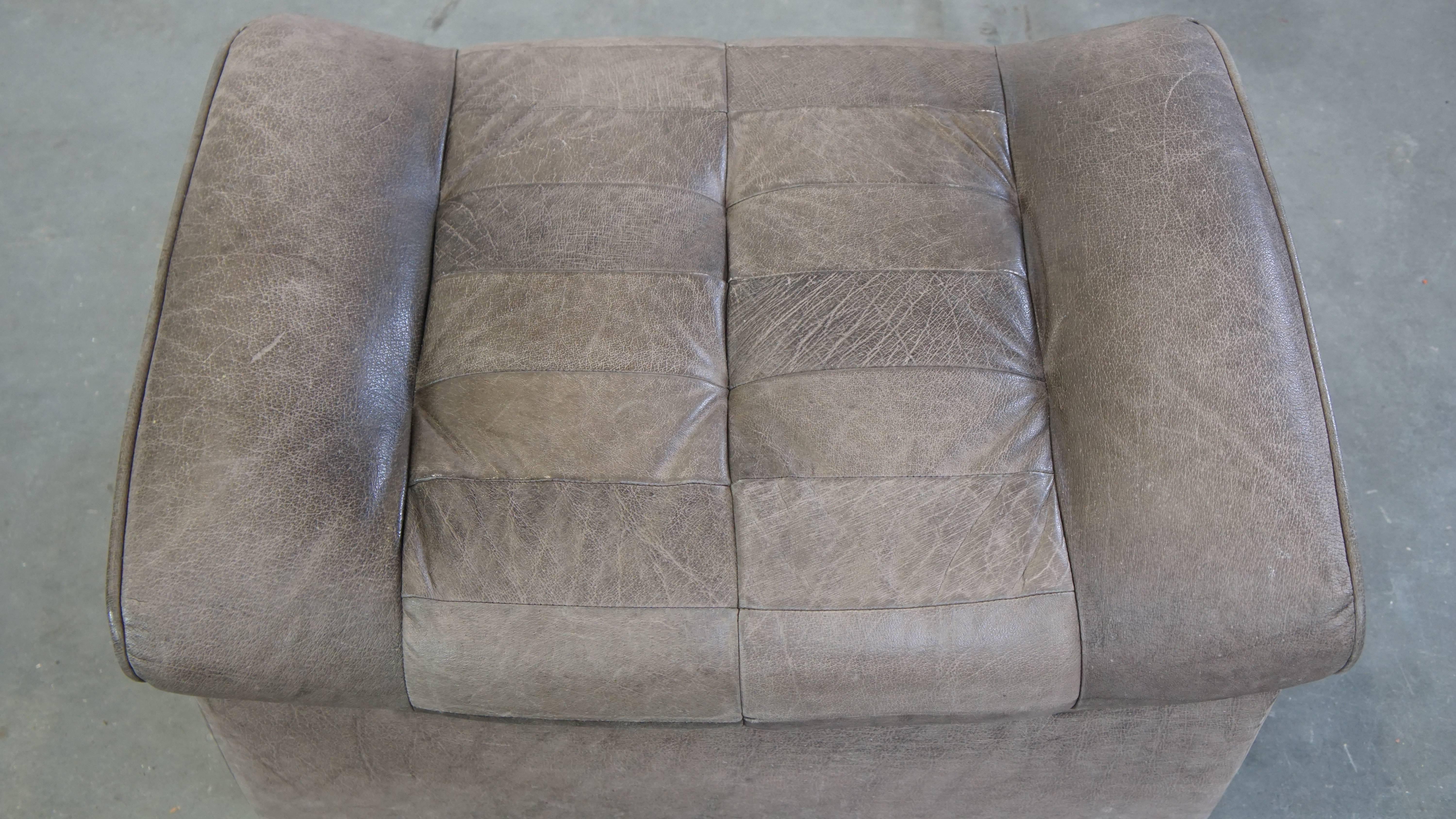 Grey leather elements design sofa 3 elements + footstool For Sale 14