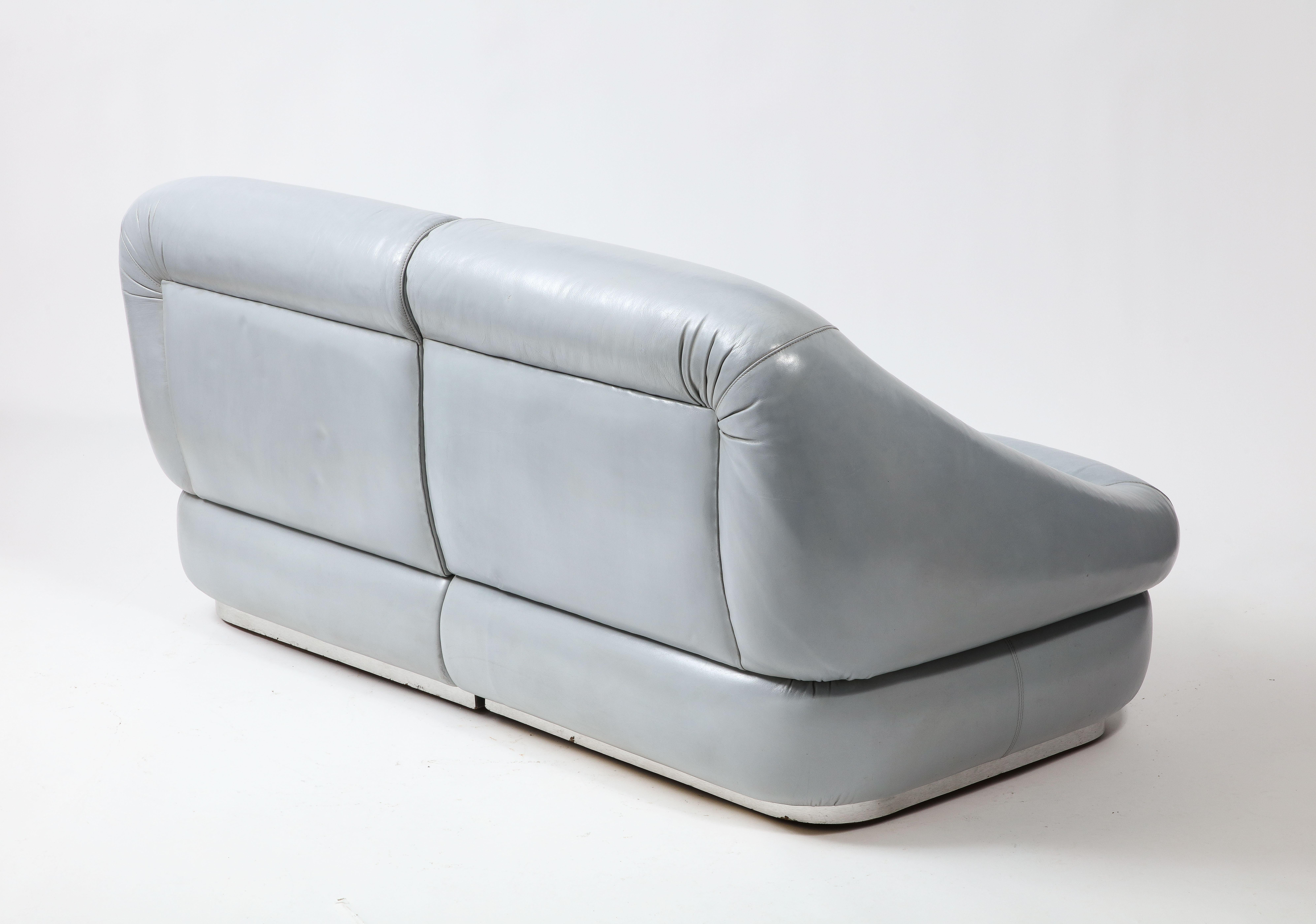 Cantu Grey Leather Settee, Italy 1970's 5