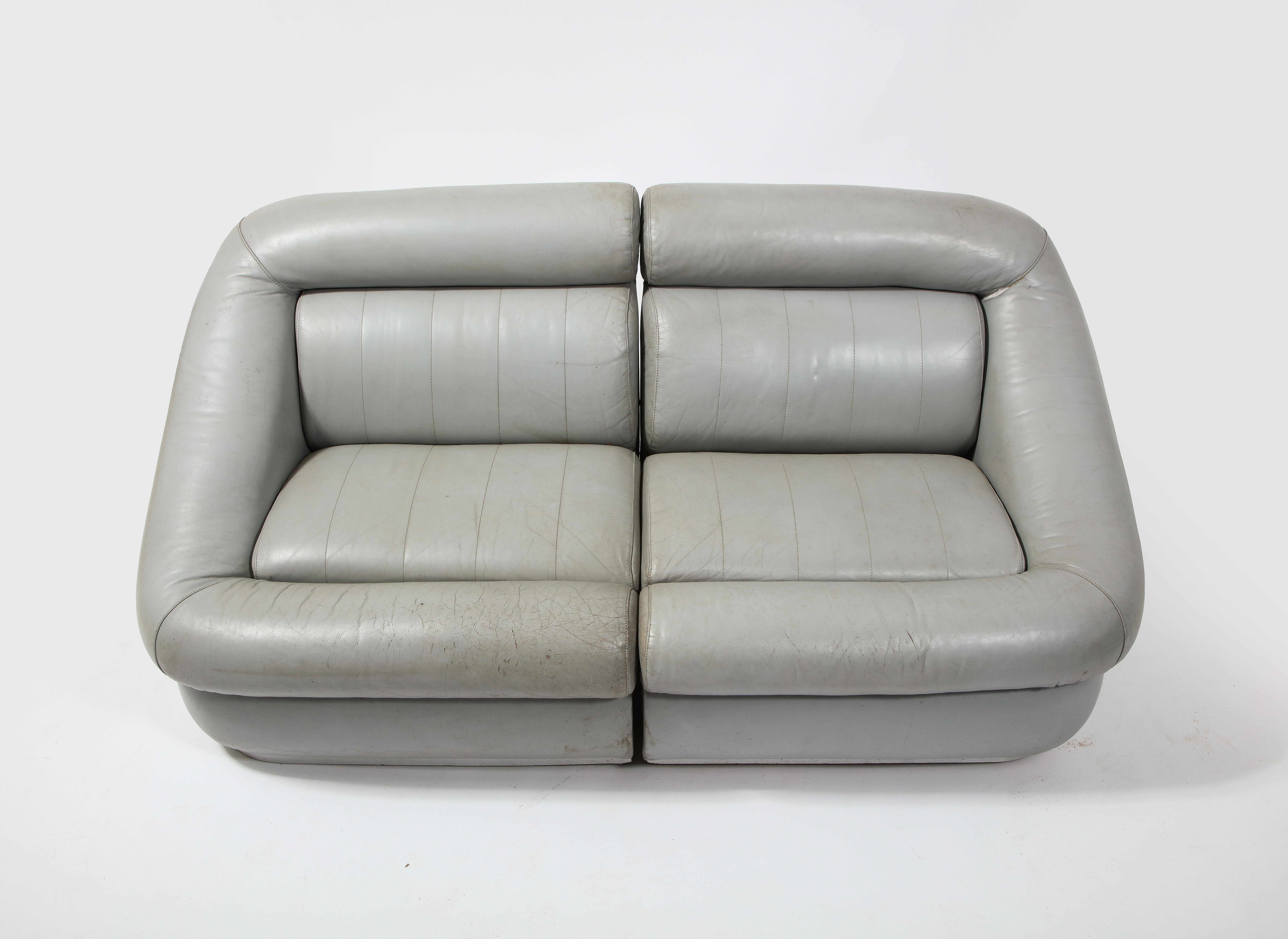 20th Century Grey Leather Settee by Cantu, Italy 1970's