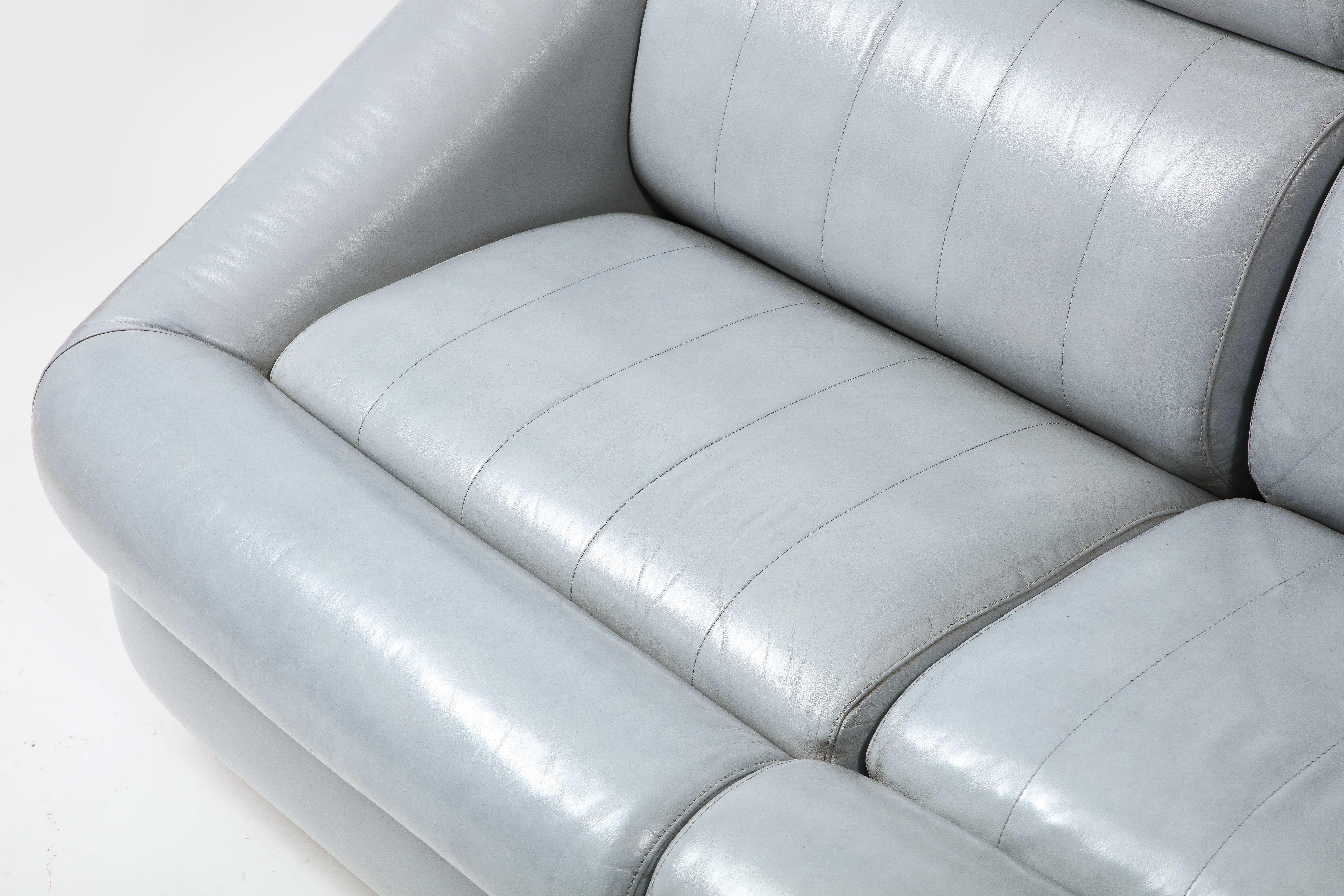 Aluminum Cantu Grey Leather Settee, Italy 1970's For Sale