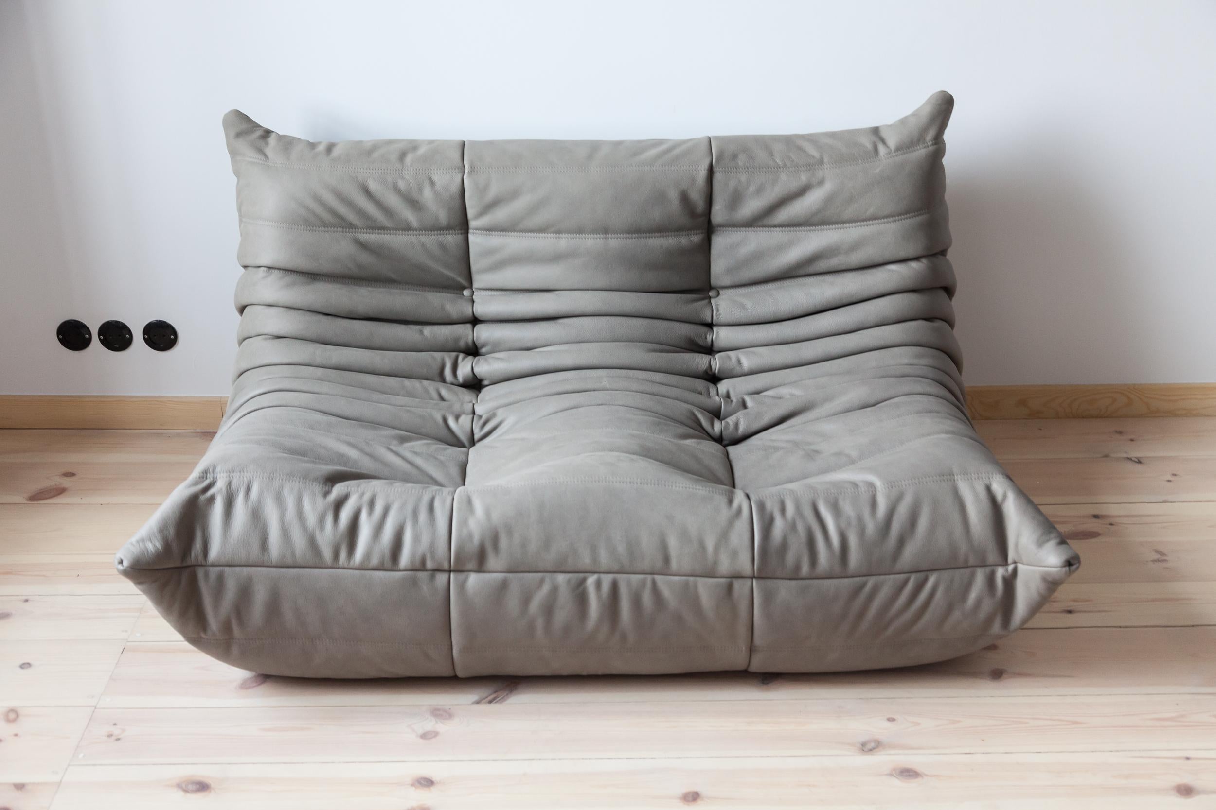Grey Leather Togo Sofa Set by Michel Ducaroy for Ligne Roset, Set of Five im Angebot 3