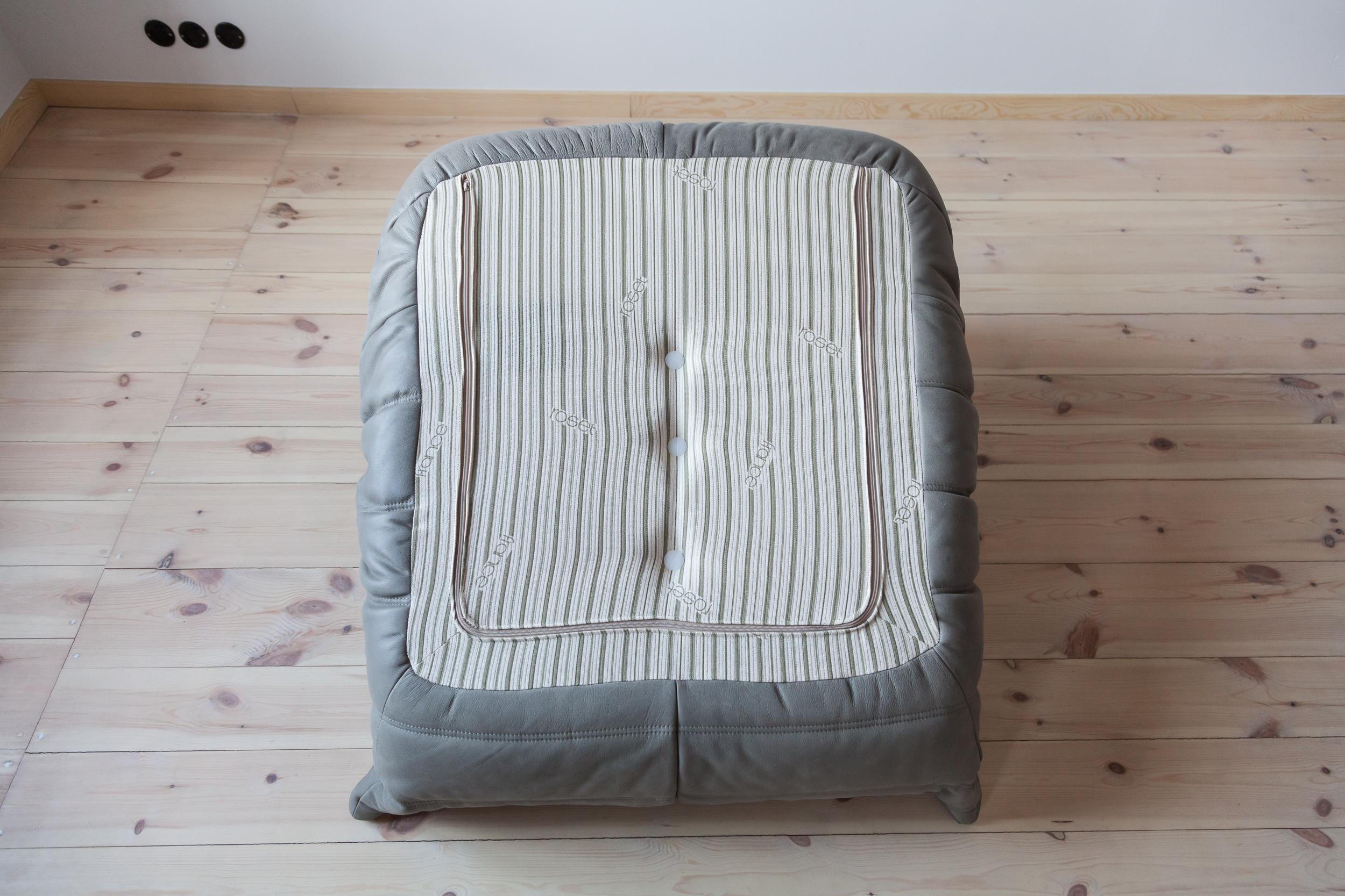 Grey Leather Togo Sofa Set by Michel Ducaroy for Ligne Roset, Set of Five im Angebot 7