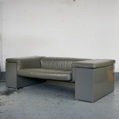 Grey Leather Two-Seat Sofa Brigadier by Cini Boeri for Knoll