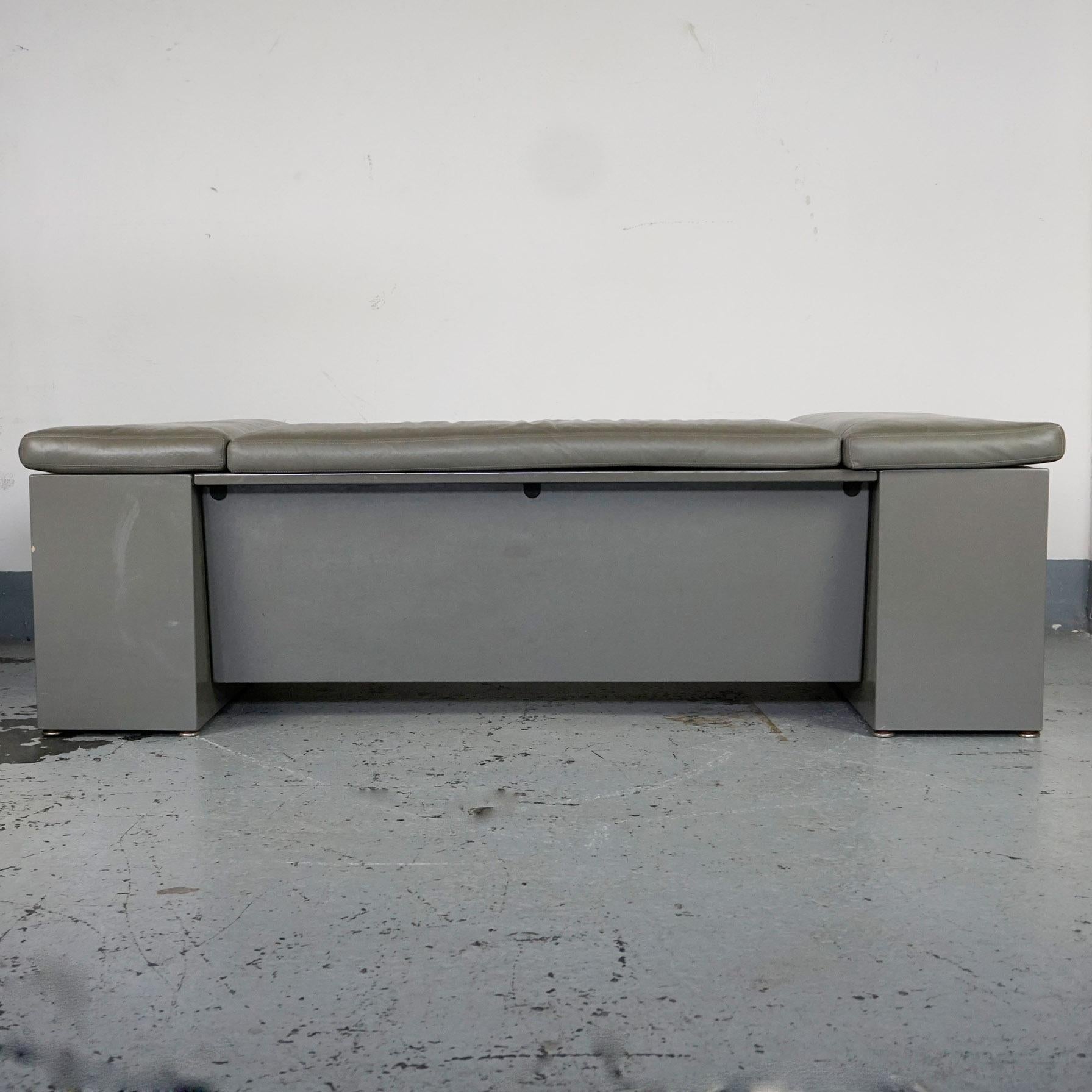 Mid-Century Modern Canapé deux places en cuir gris Brigadier de Cini Boeri pour Knoll
