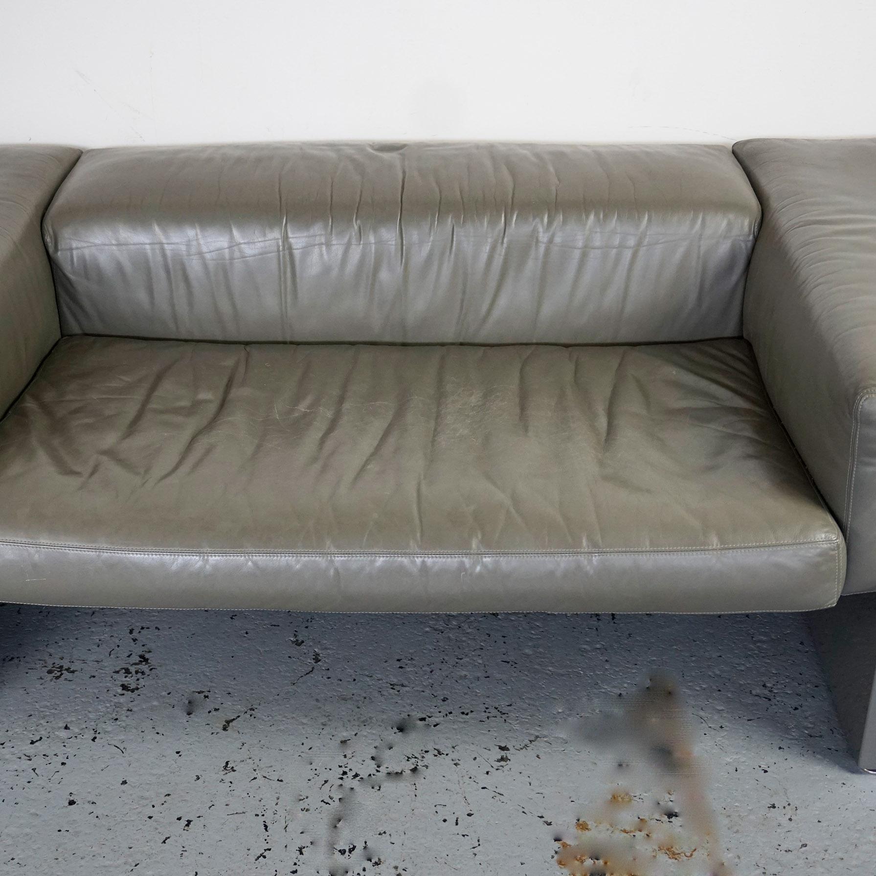 Laqué Canapé deux places en cuir gris Brigadier de Cini Boeri pour Knoll