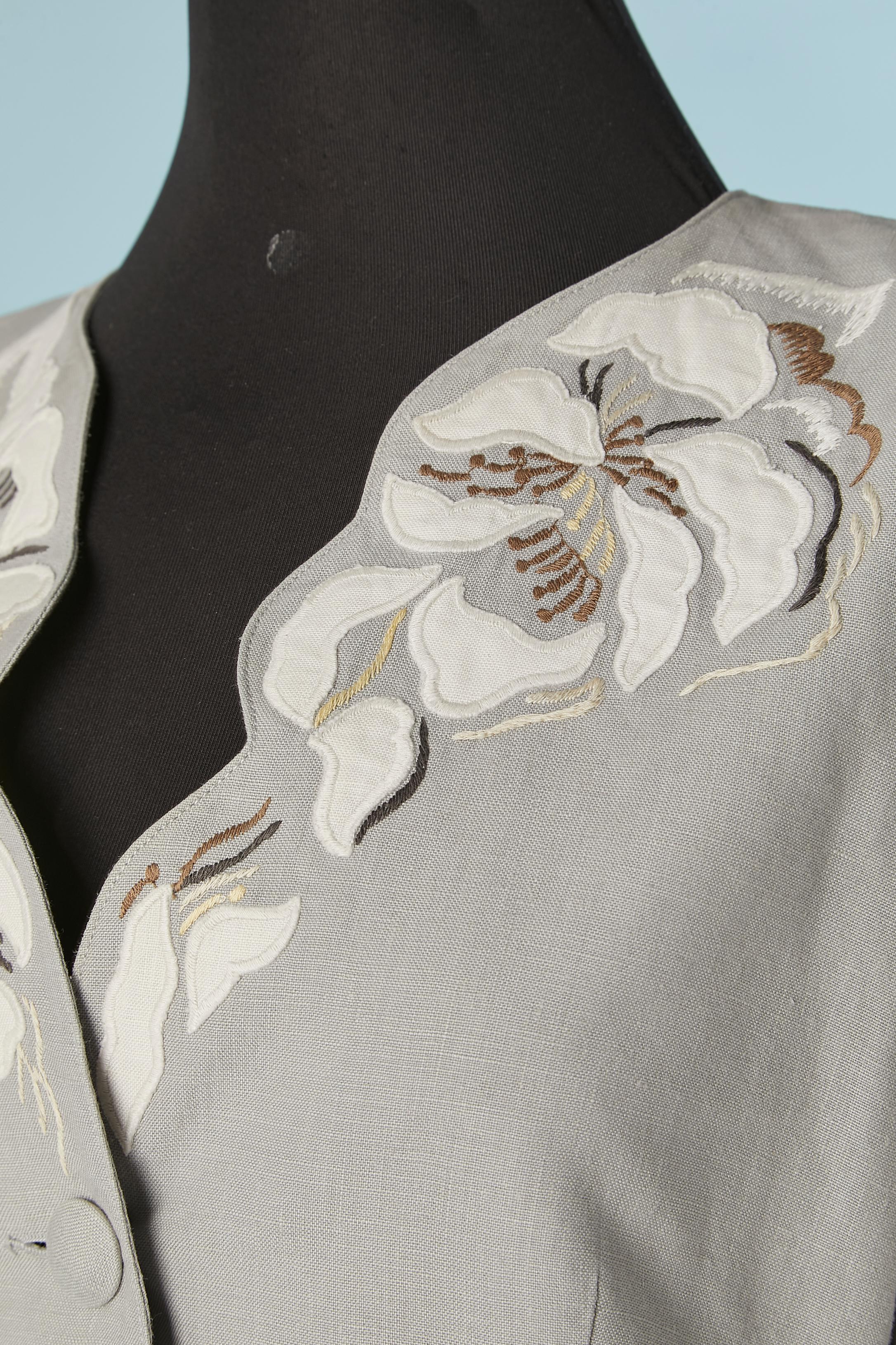 Traje de falda de lino gris con aplique de flores EMMANUELLE KHANH Gris en venta