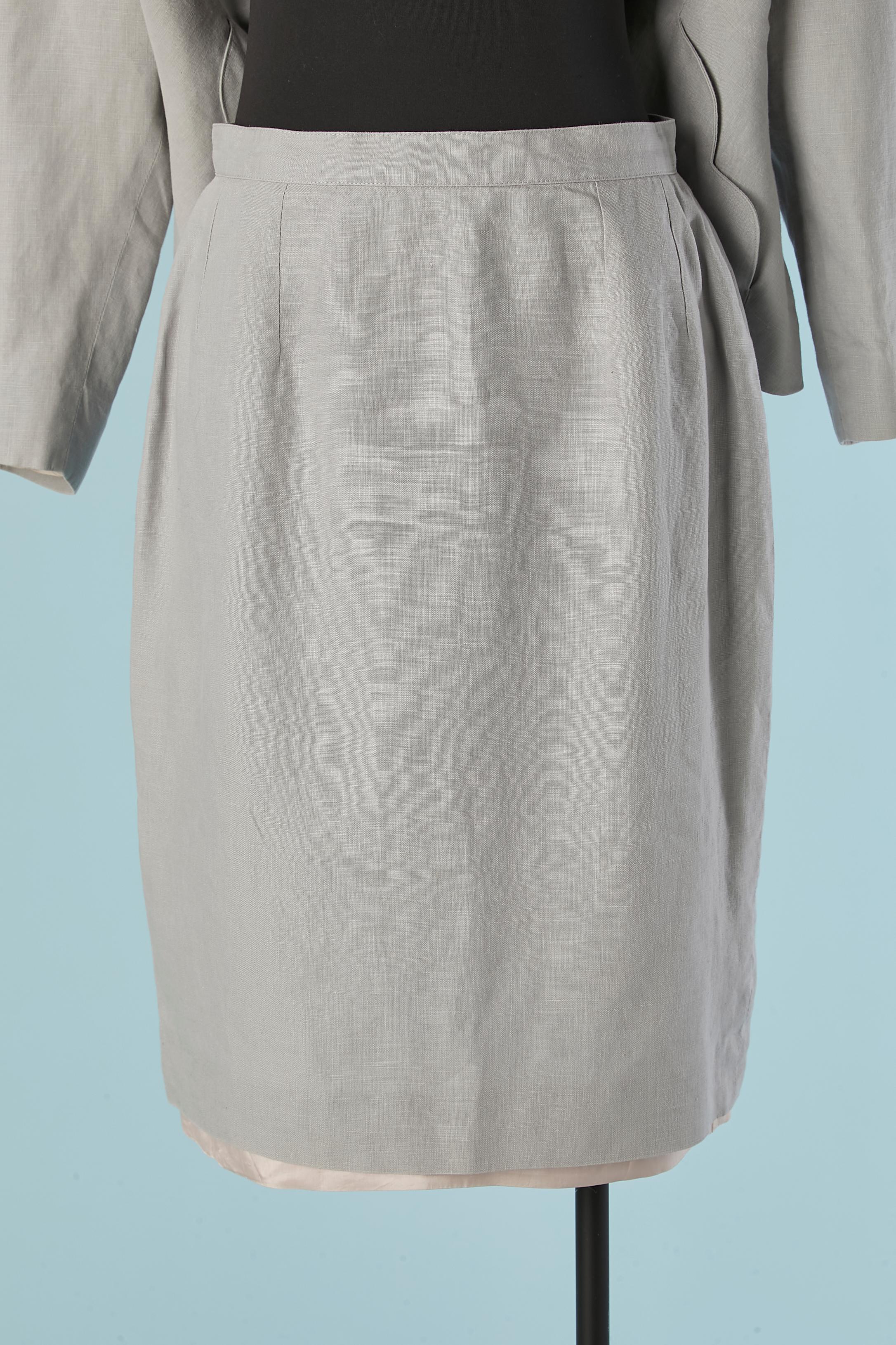 Traje de falda de lino gris con aplique de flores EMMANUELLE KHANH en venta 2