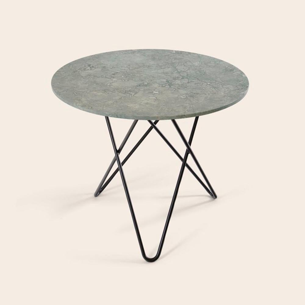 Grey marble and black steel large dining O table by OxDenmarq
Dimensions: D 100 x H 72 cm
Materials: Steel, Grey Marble
Also Available: Different marble and frame options available.

OX DENMARQ is a Danish design brand aspiring to make