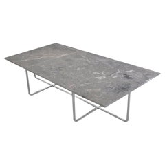 Mesa 90 grande de mármol gris y acero by Ox Denmarq