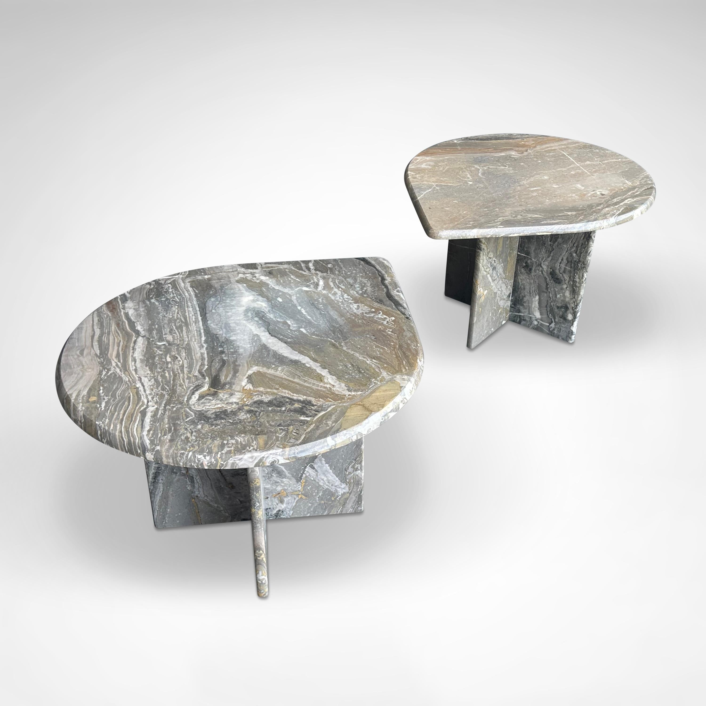 Minimaliste Table d'appoint en marbre gris Allemagne 1980, ensemble de 2 en vente