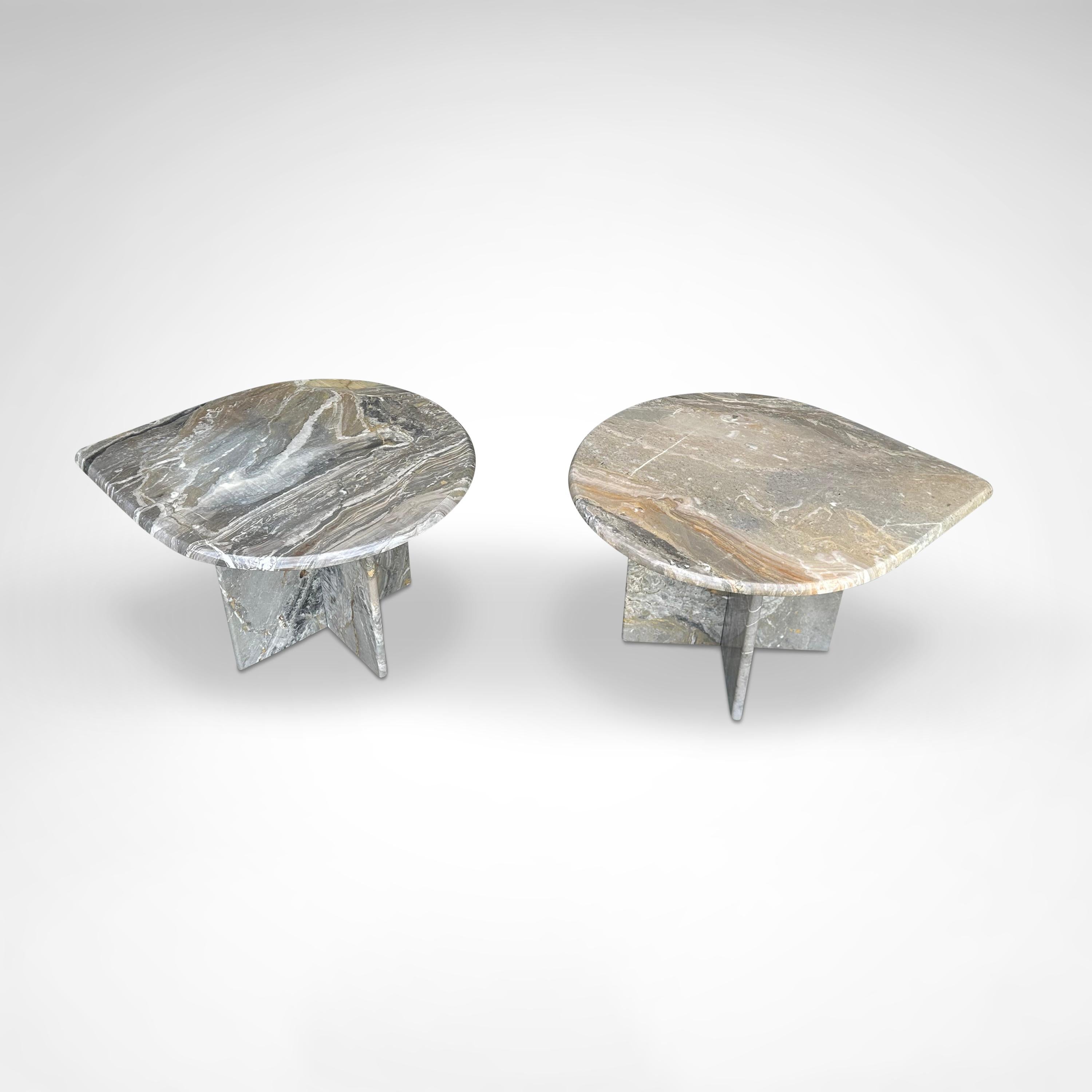 Table d'appoint en marbre gris Allemagne 1980, ensemble de 2 Bon état - En vente à Sas van Gent, NL