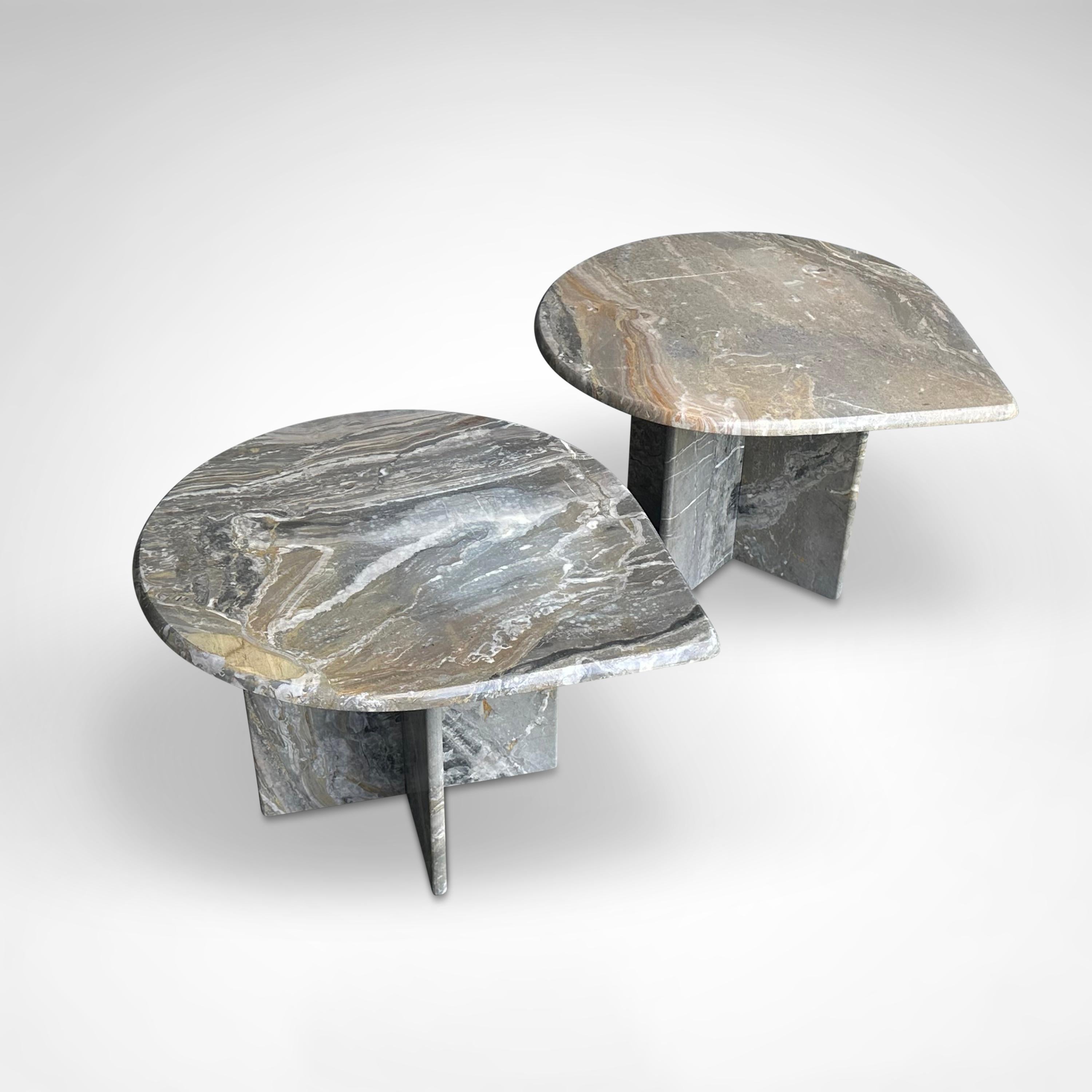 Table d'appoint en marbre gris Allemagne 1980, ensemble de 2 en vente 2