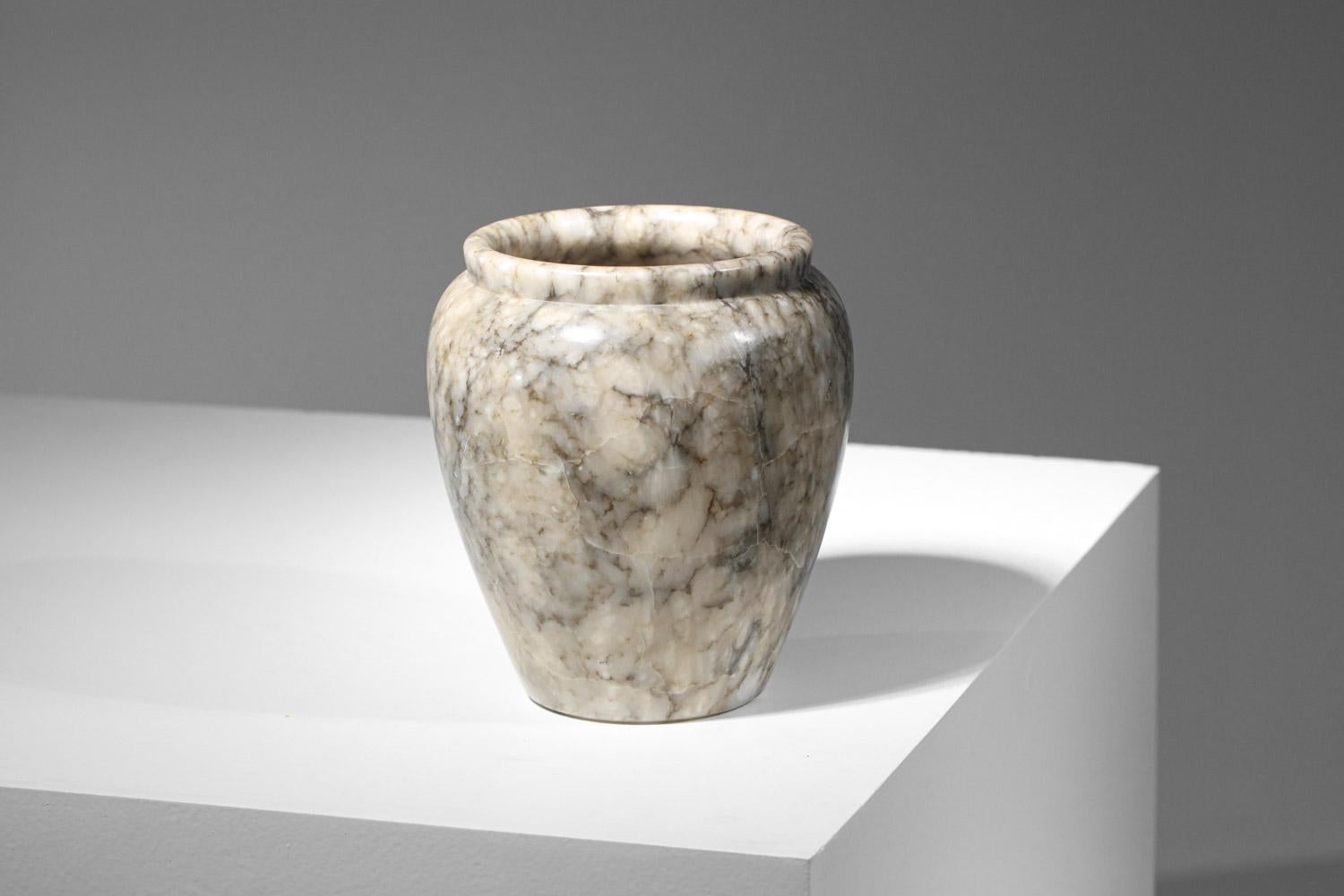 Mid-Century Modern Vase français en marbre gris des années 40