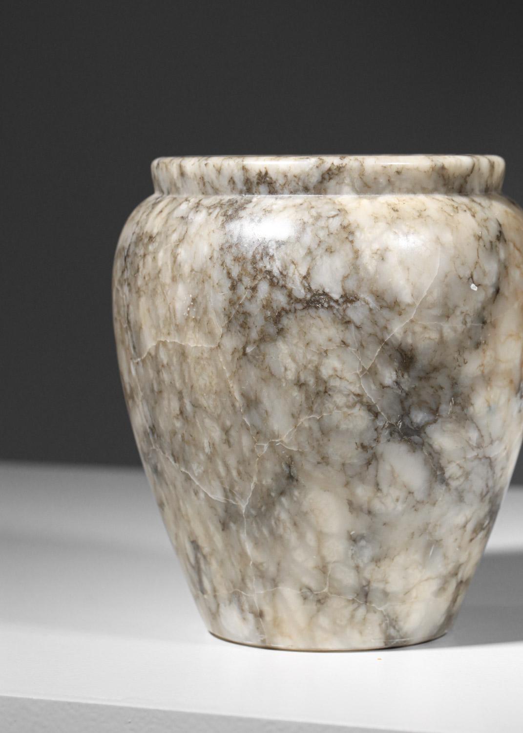 Marbre Vase français en marbre gris des années 40